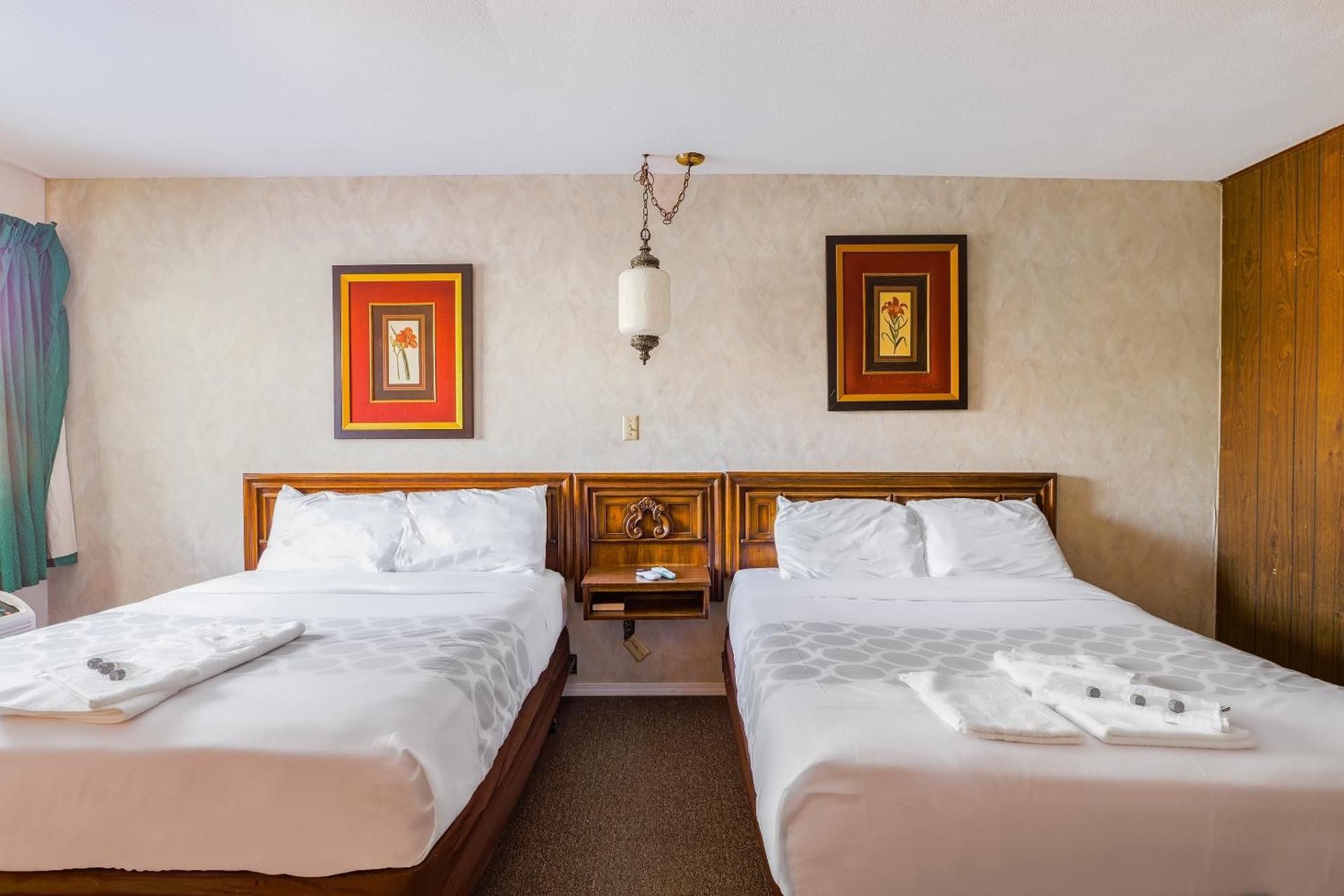 2 Queen Bed