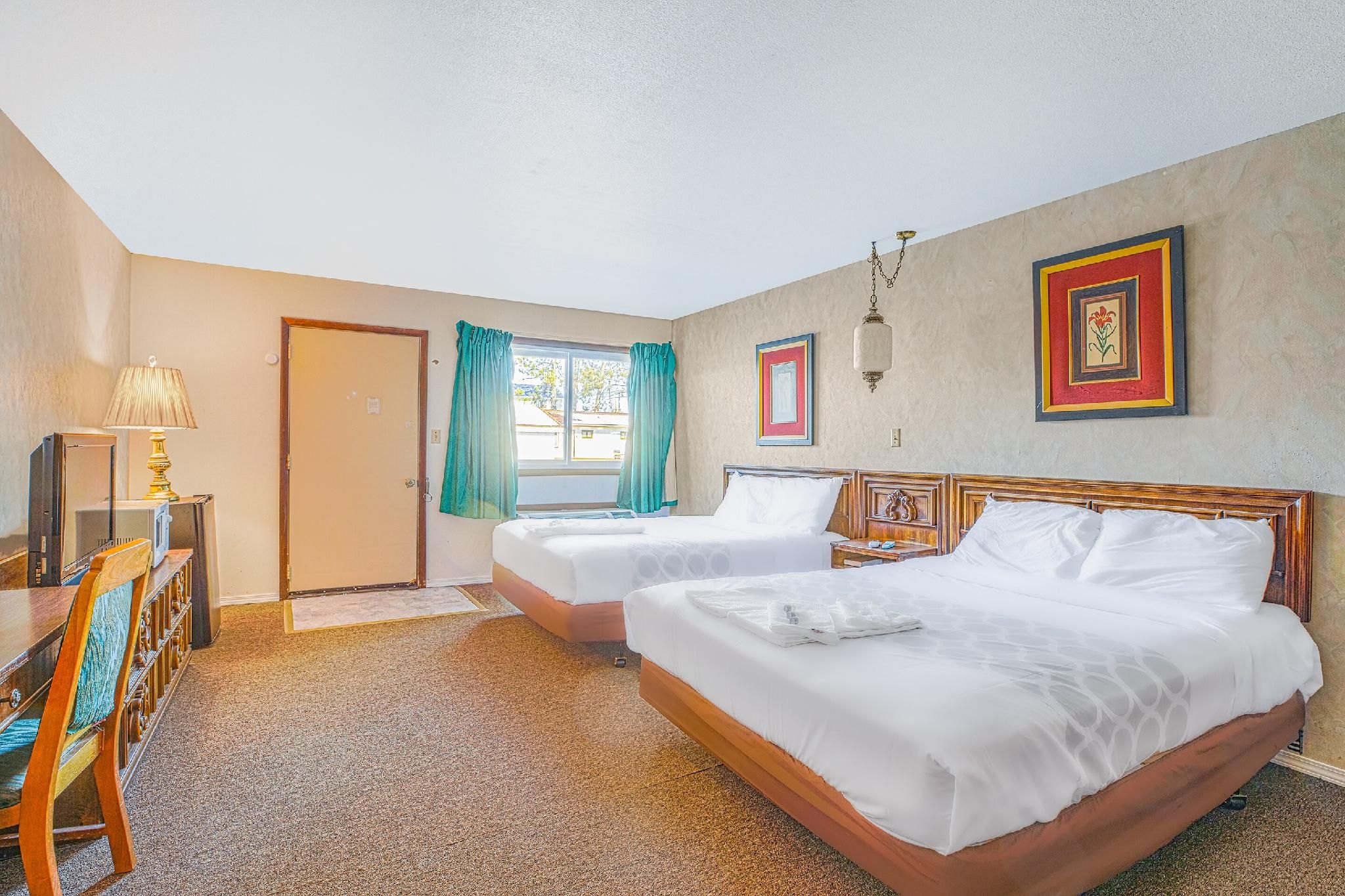 2 Queen Bed