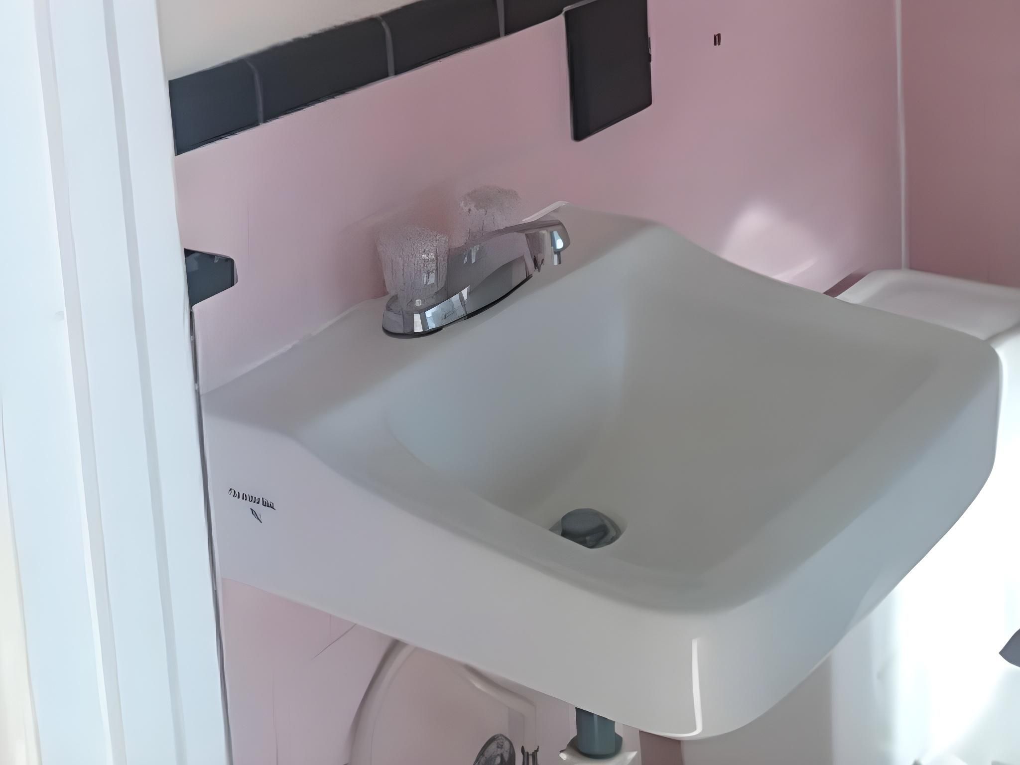 Standard - Queen Room