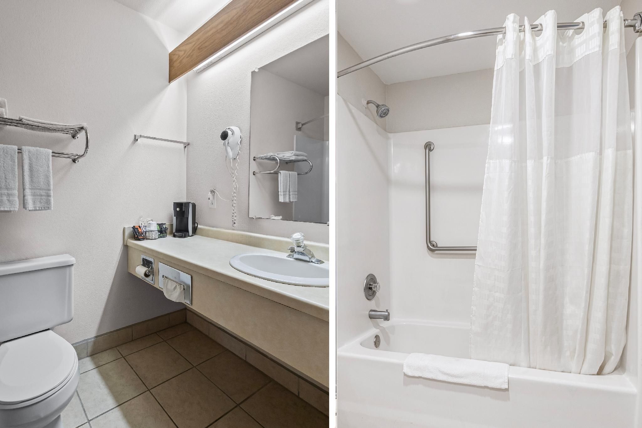 Queen Bed Accessible Non-Smoking