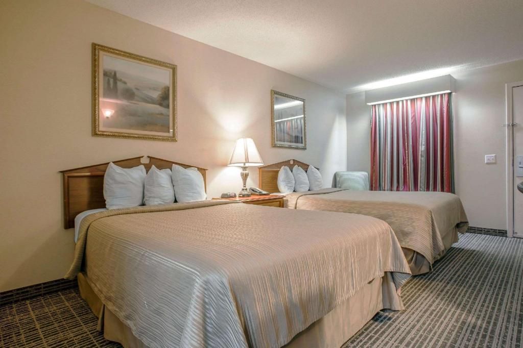 Double Room with Two Double Beds - Accessible/Non-Smoking