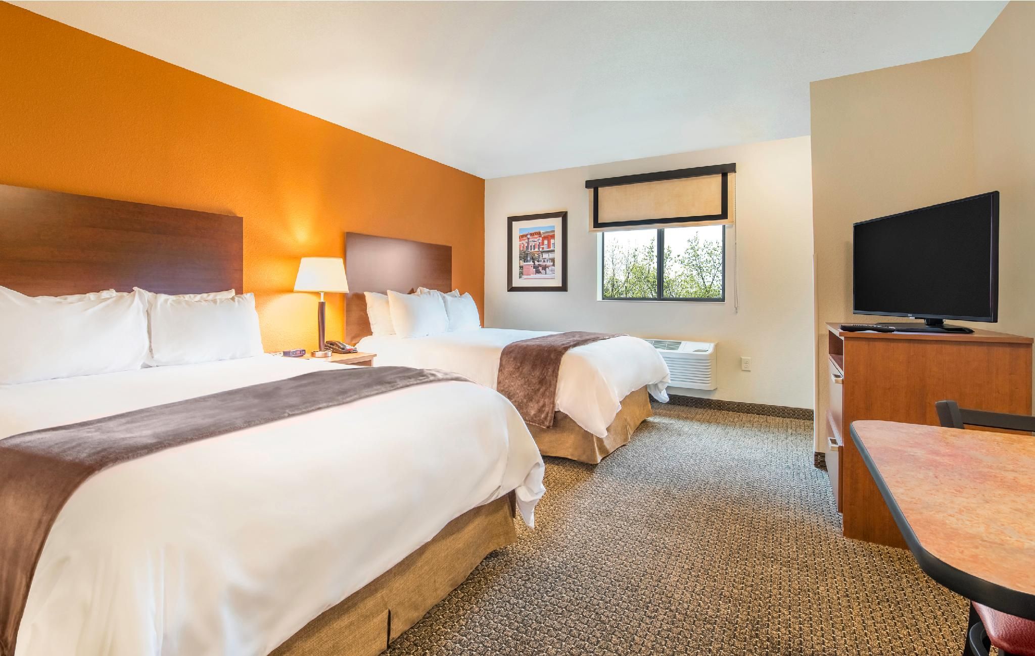 2 Queen Beds Mobility Accessible