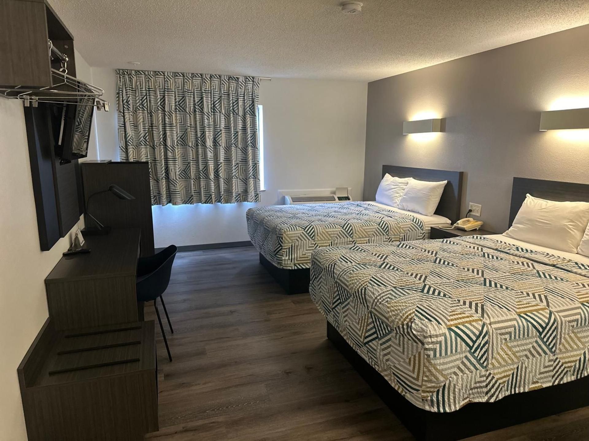 Motel 6 Wisconsin Rapids, WI Queen Room with Two Queen Beds - Disability Access - Non-Smoking