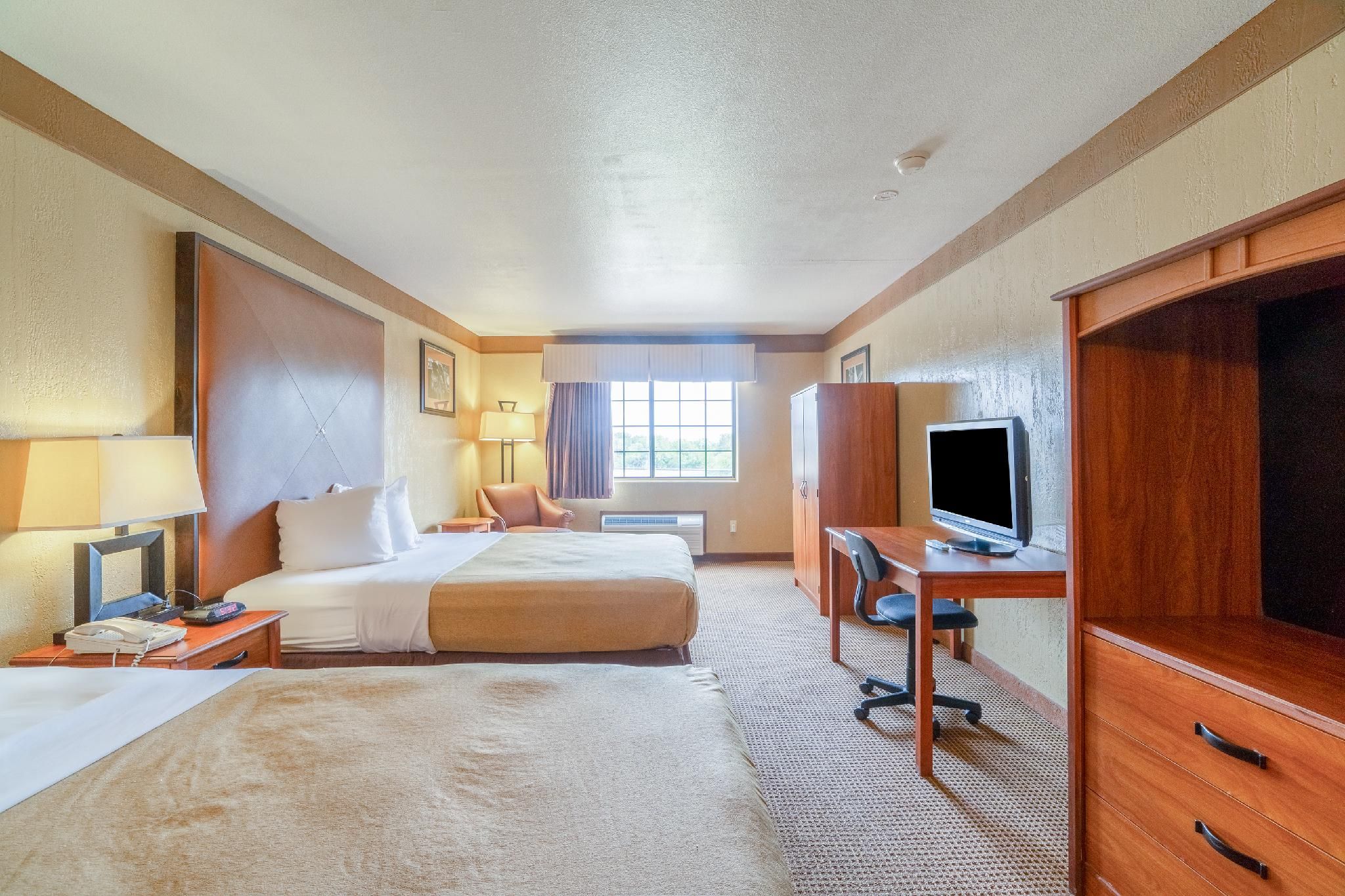 2 Queen Beds Accessible Non-Smoking