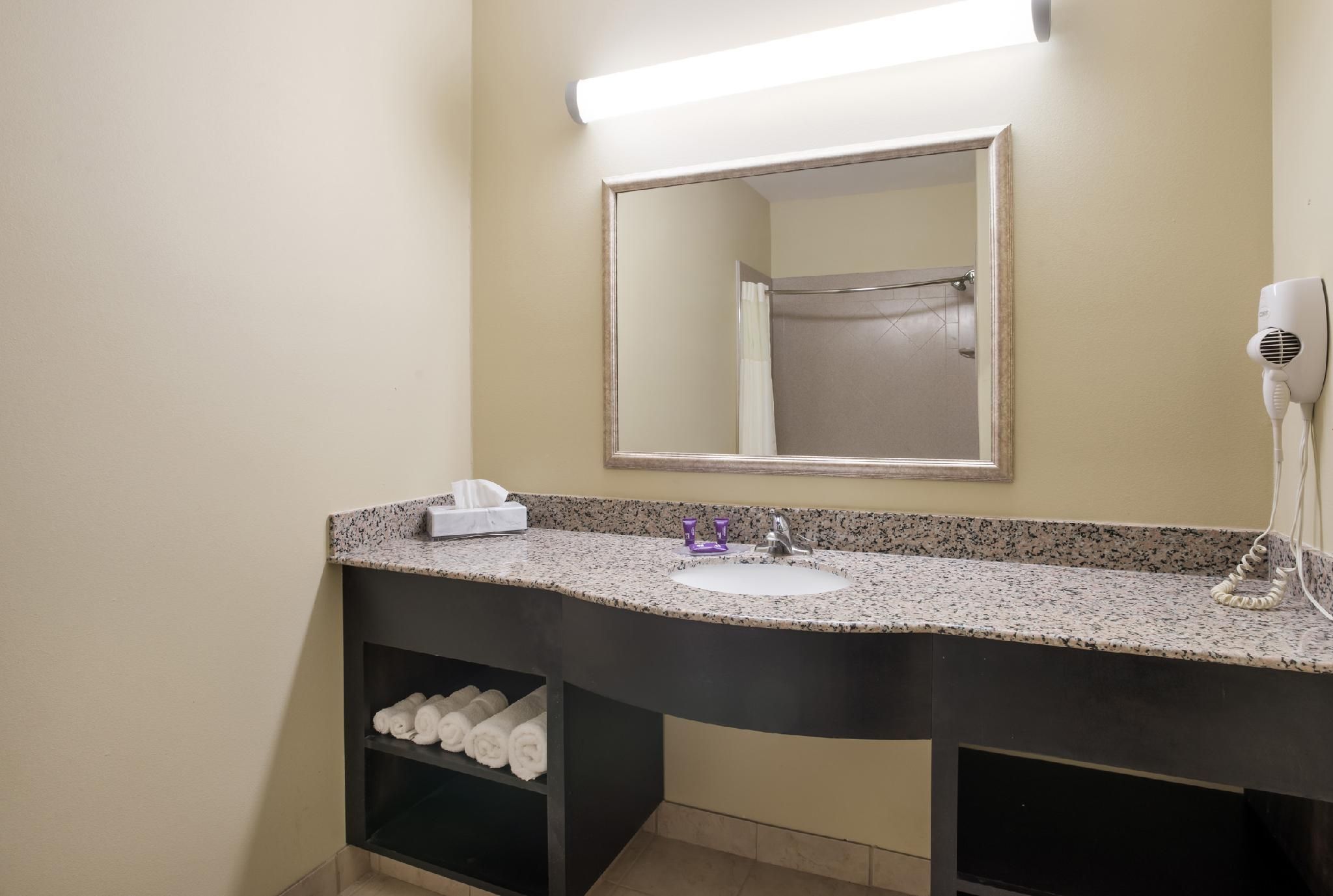 Knights Inn - Bunkie, LA Two Queen Beds 2