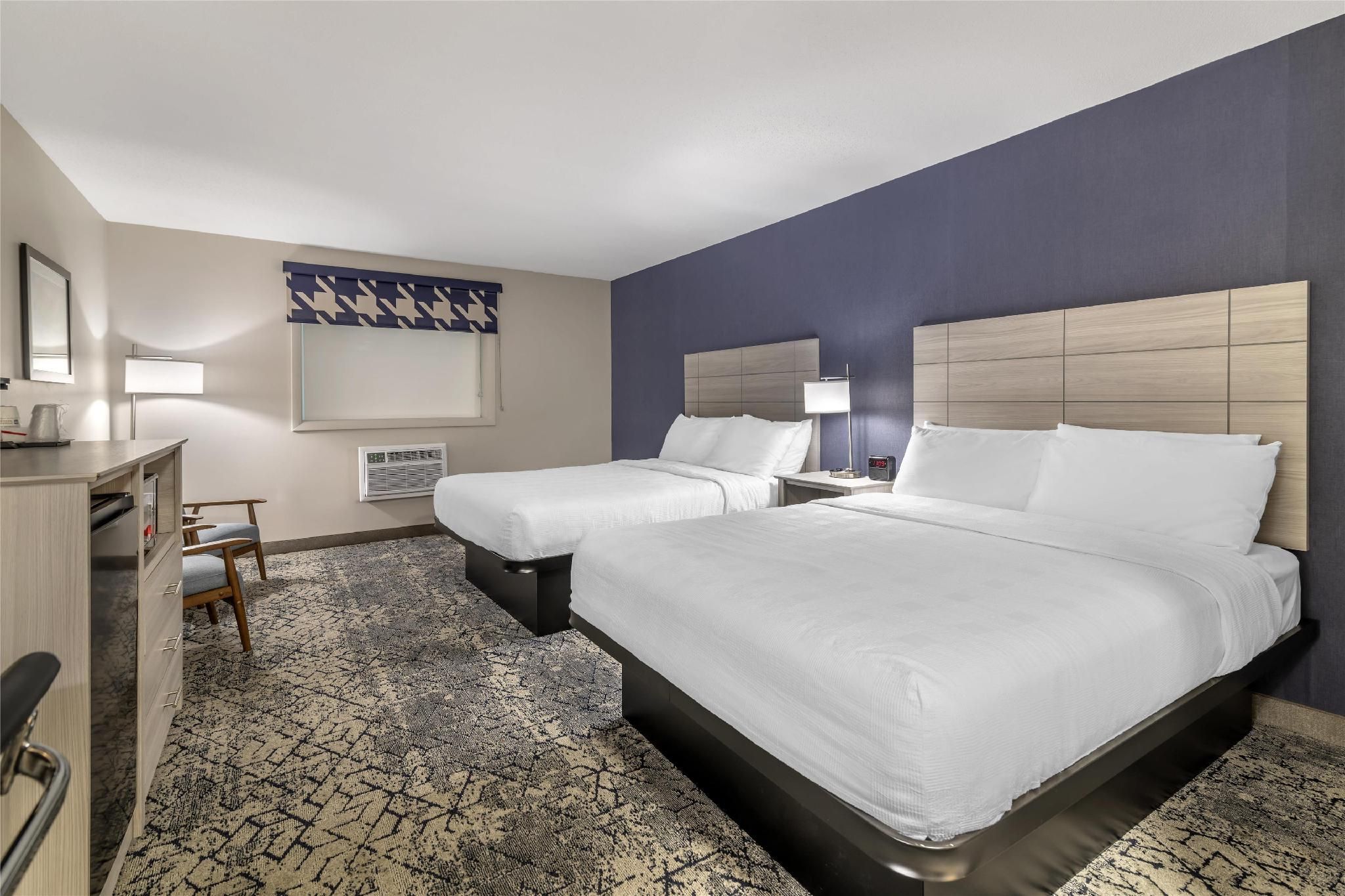 2 queen beds, nonsmoking