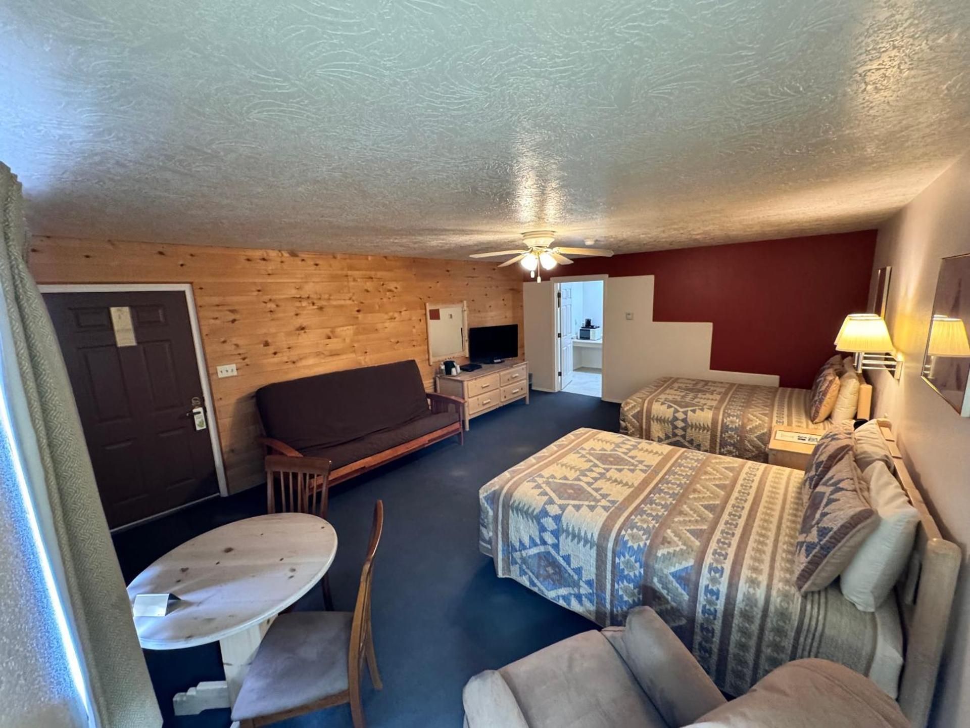 Queen Room - Disability Access