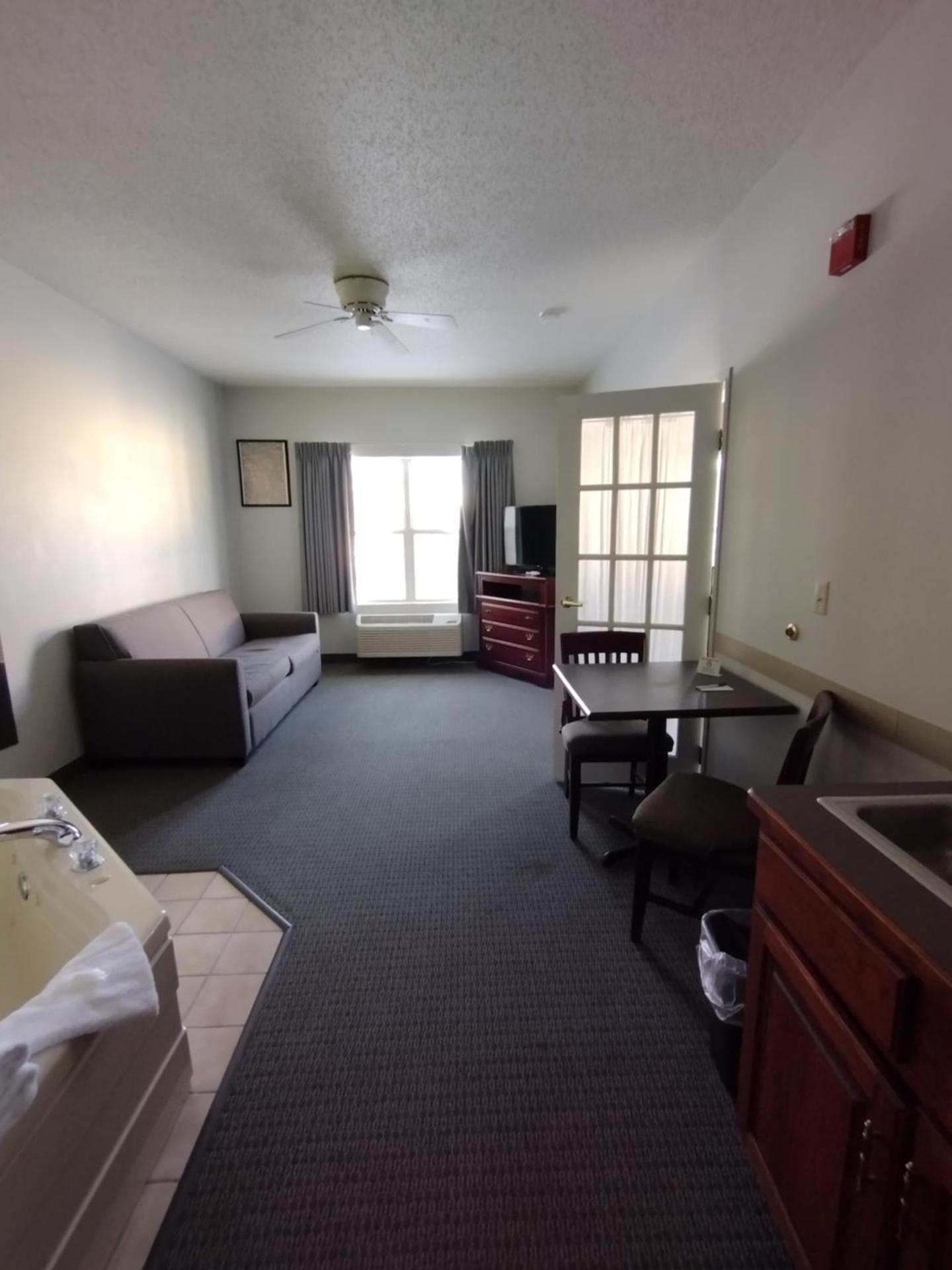 Suite with Hot Tub