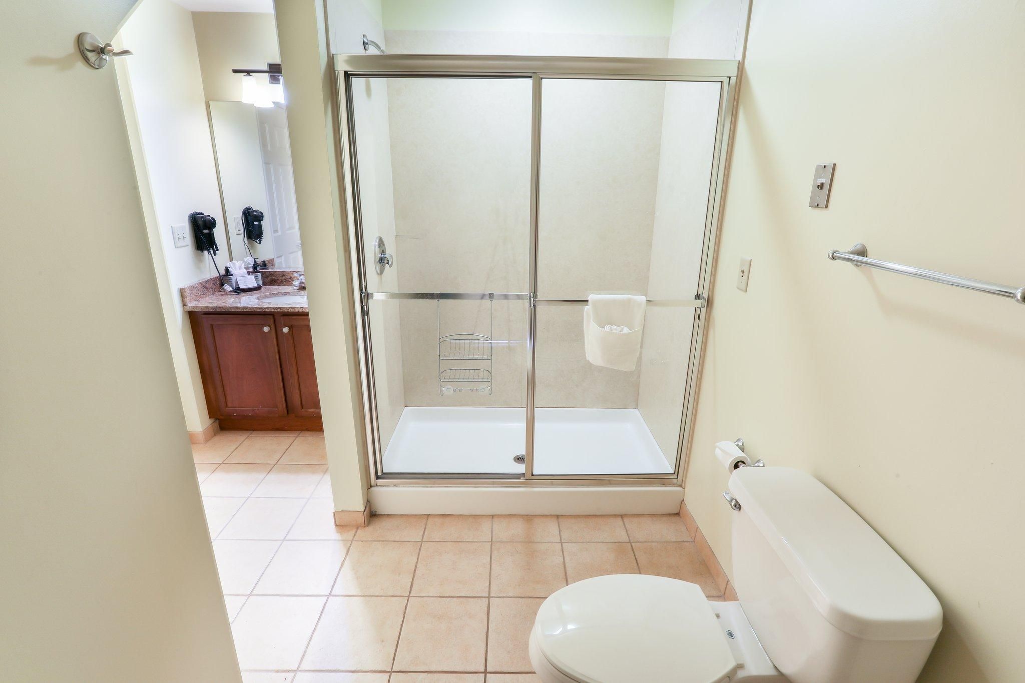 Pinnacle Condominiums | 3 Bedroom Condominium
