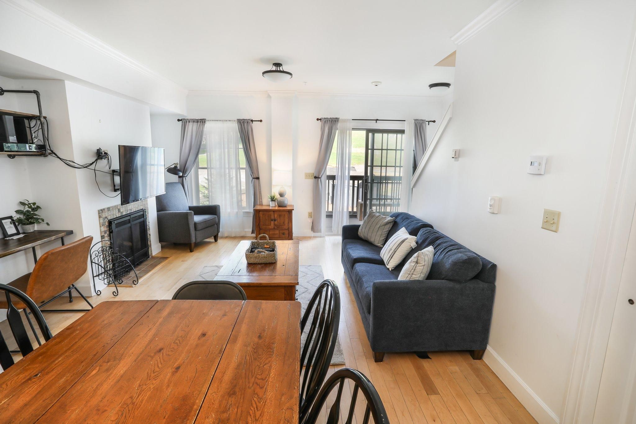 Liftside & Pinnacle Condominiums | 2 Bedroom Condominium