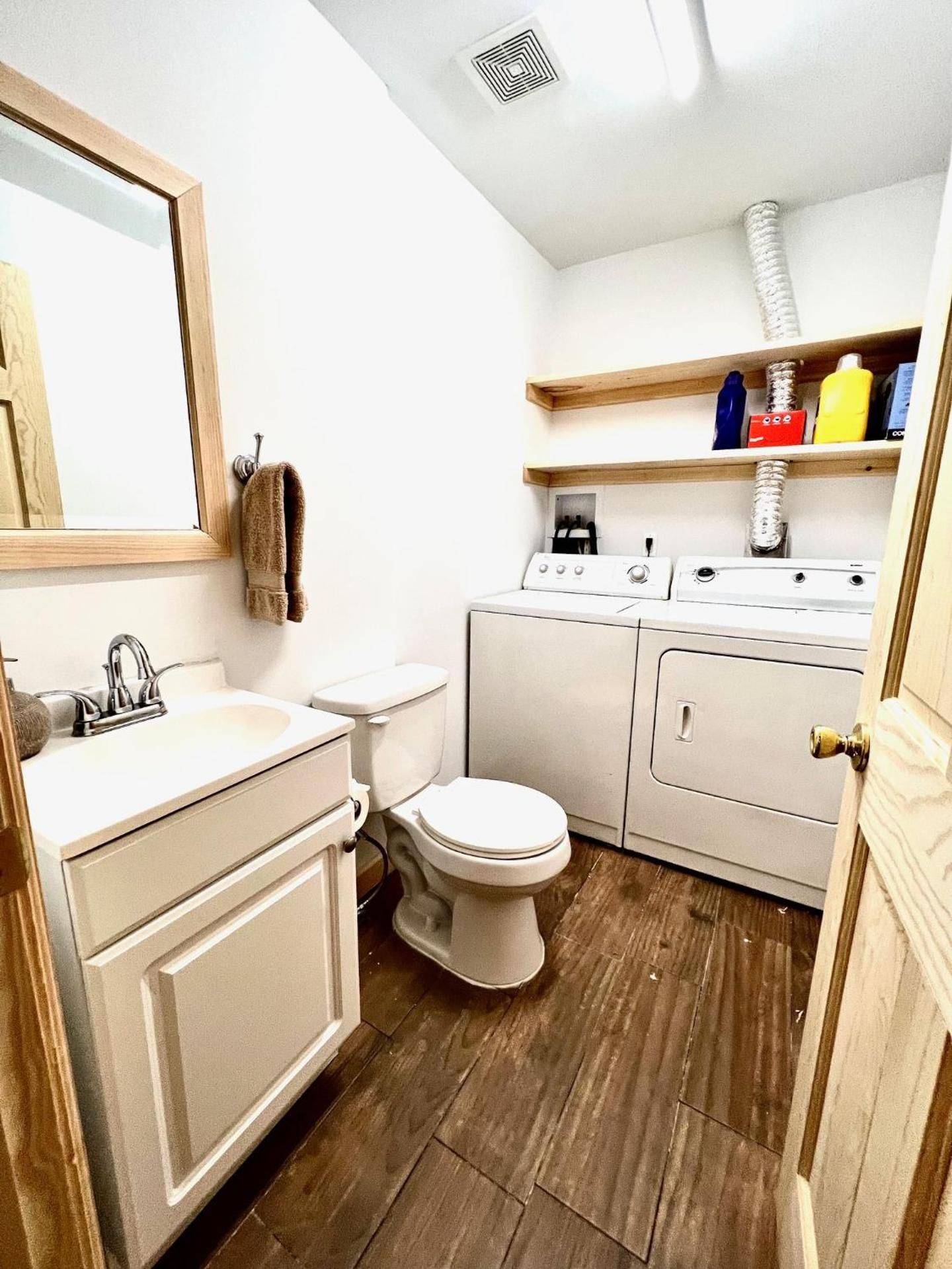 Four-Bedroom Deluxe Apartment