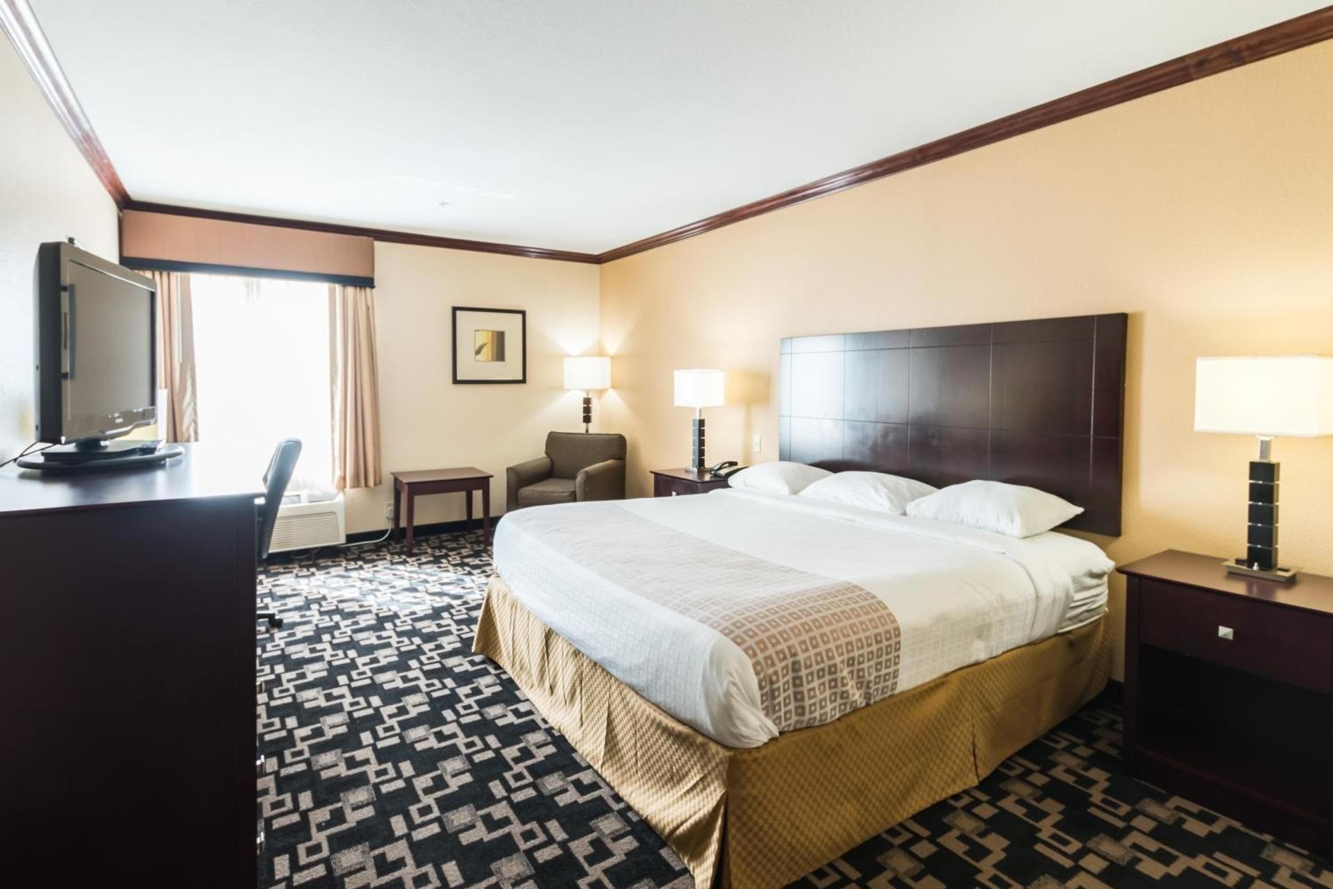 King Room - Disability Access - Non-Smoking