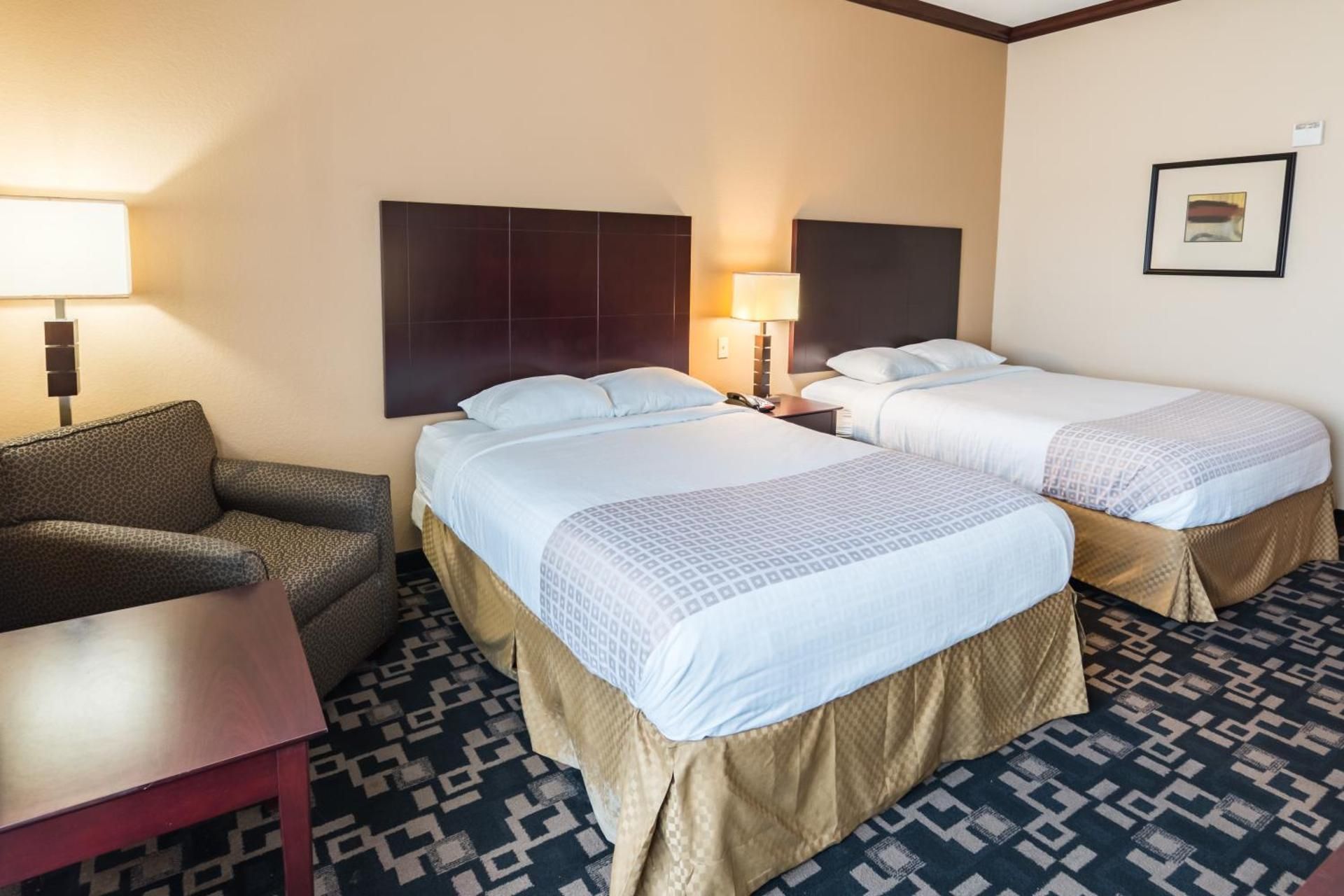 Deluxe Queen Room with Two Queen Beds - Non-Smoking