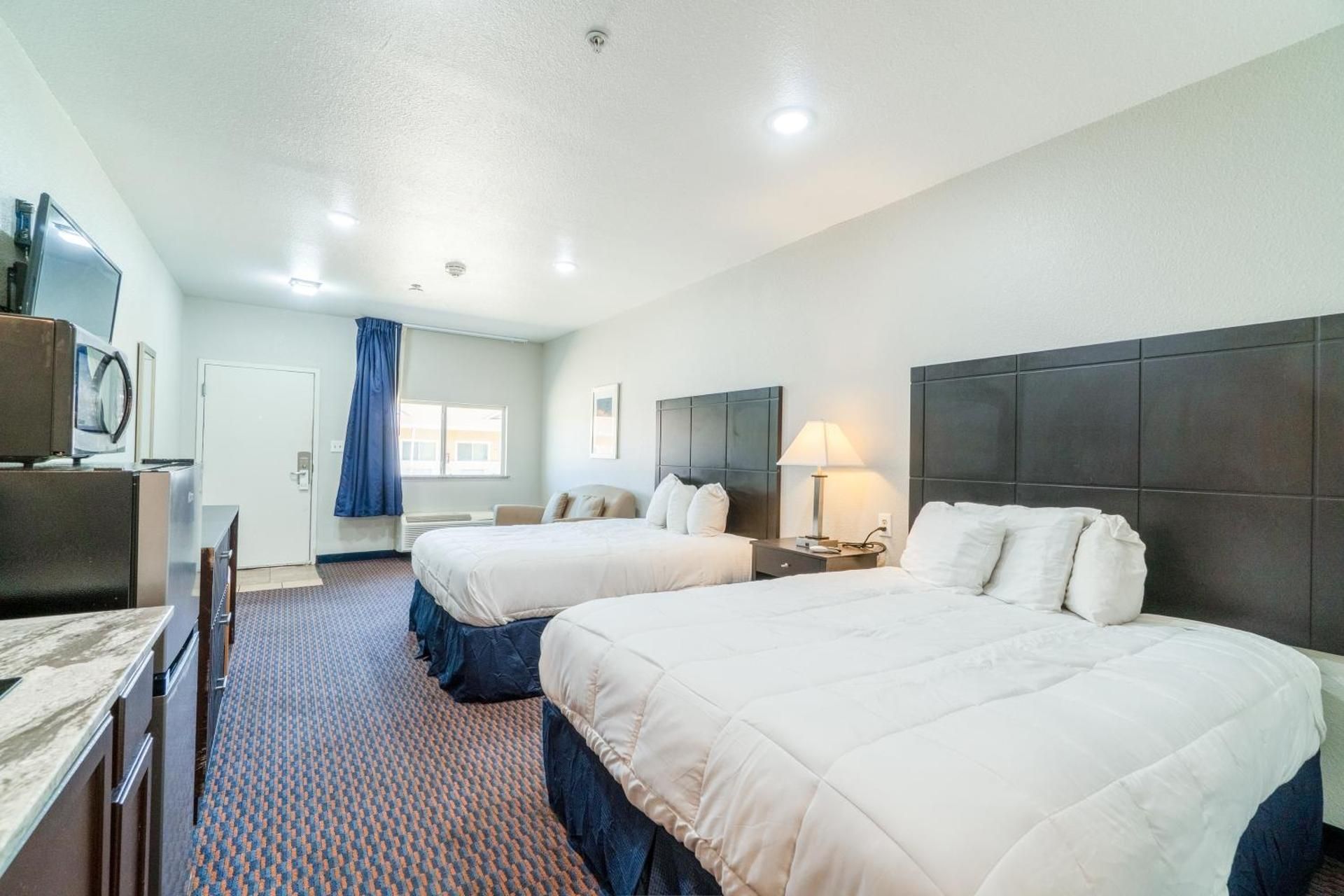 2 Queen Beds With Kitchenette Non-Smoking