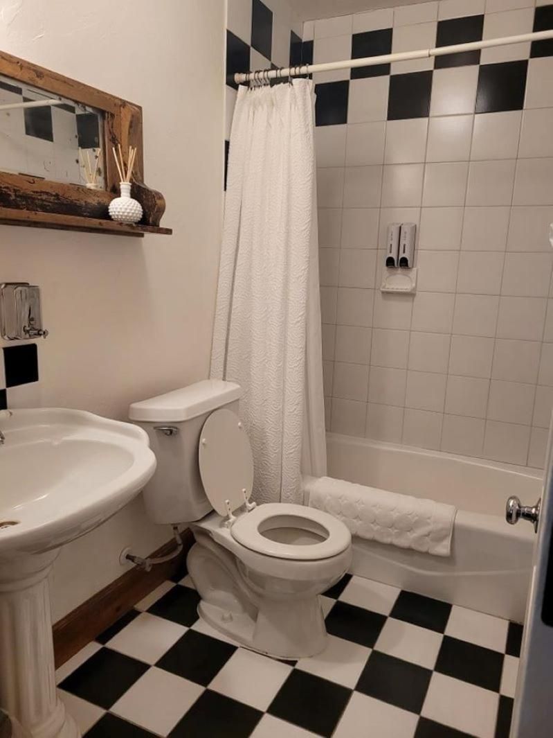 Oak Hill Inn