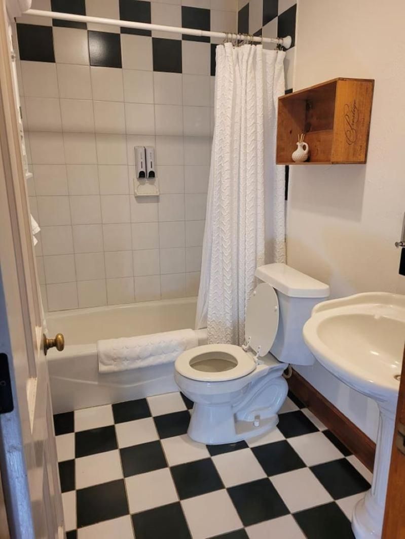 Oak Hill Inn
