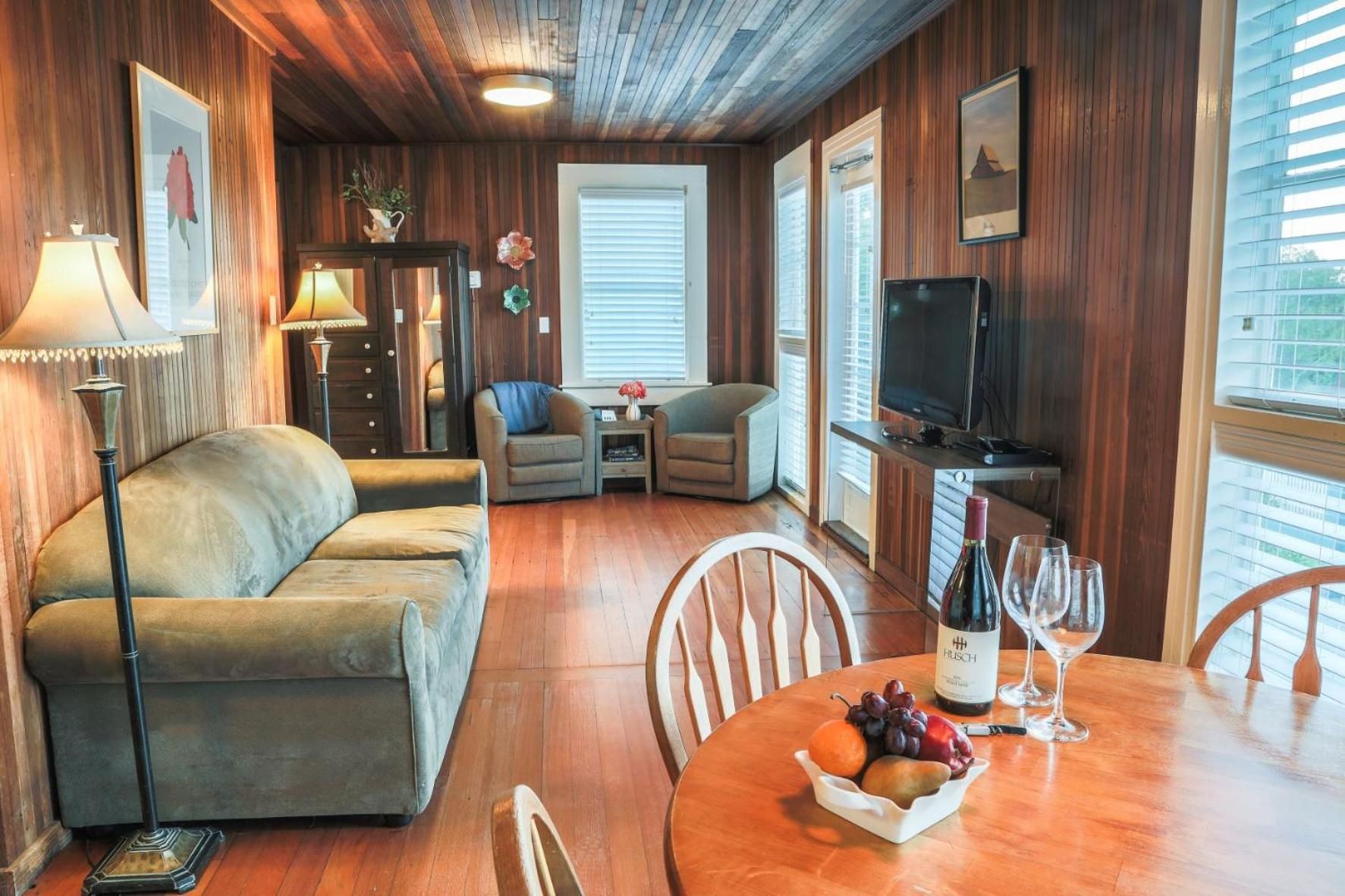 Deluxe Bungalow