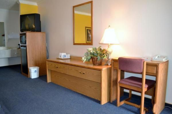 Standard Queen Room - Non Smoking