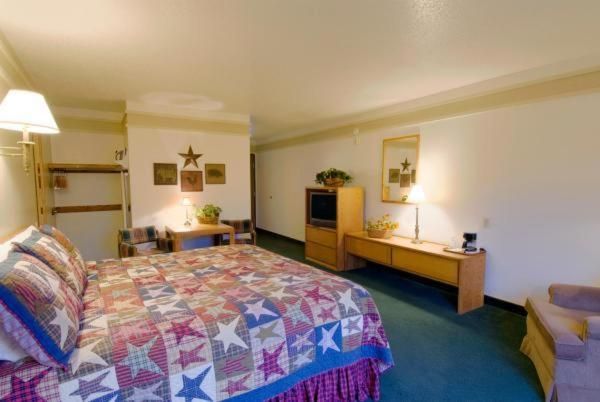 King Room - Accessible/Non Smoking
