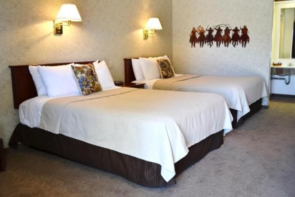 Standard Queen Room with Two Queen Beds - Non Smoking