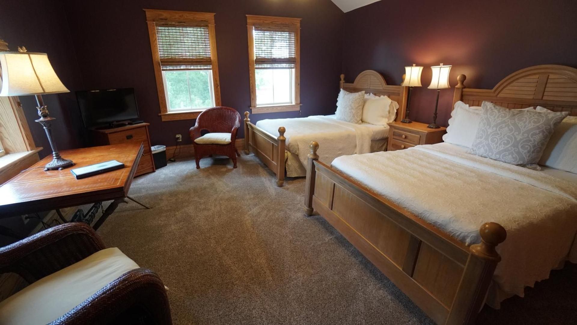 Double Room with Private Bathroom