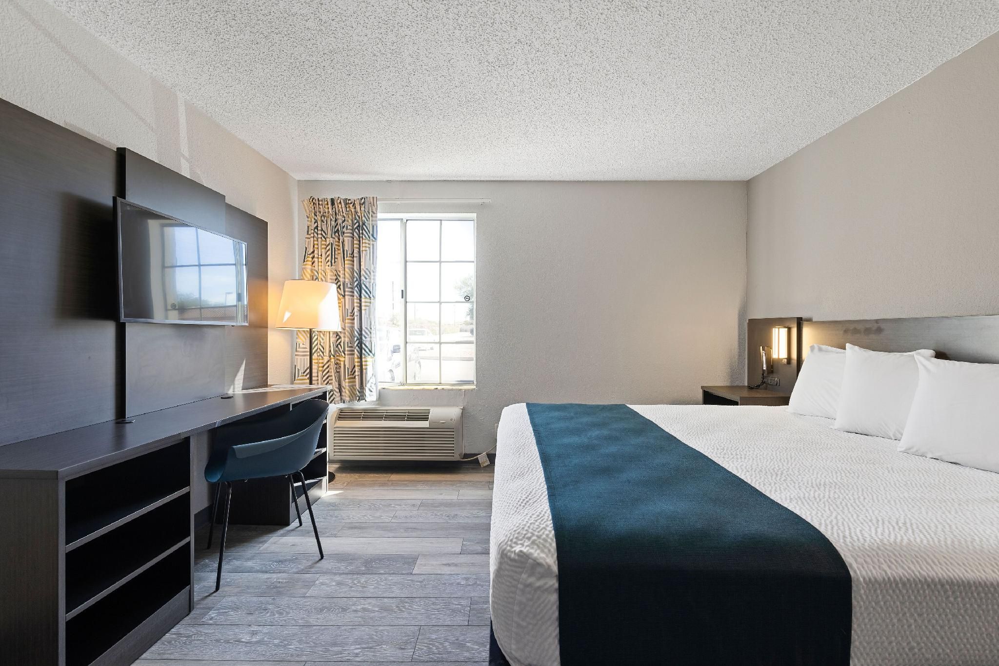 King Room - Non-Smoking