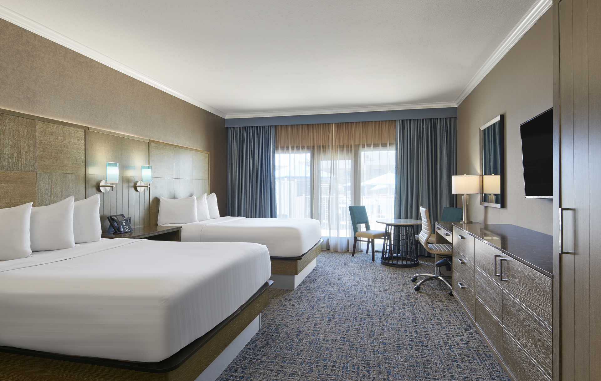 Resort Luxury Room 2 Queens - Non-Smoking