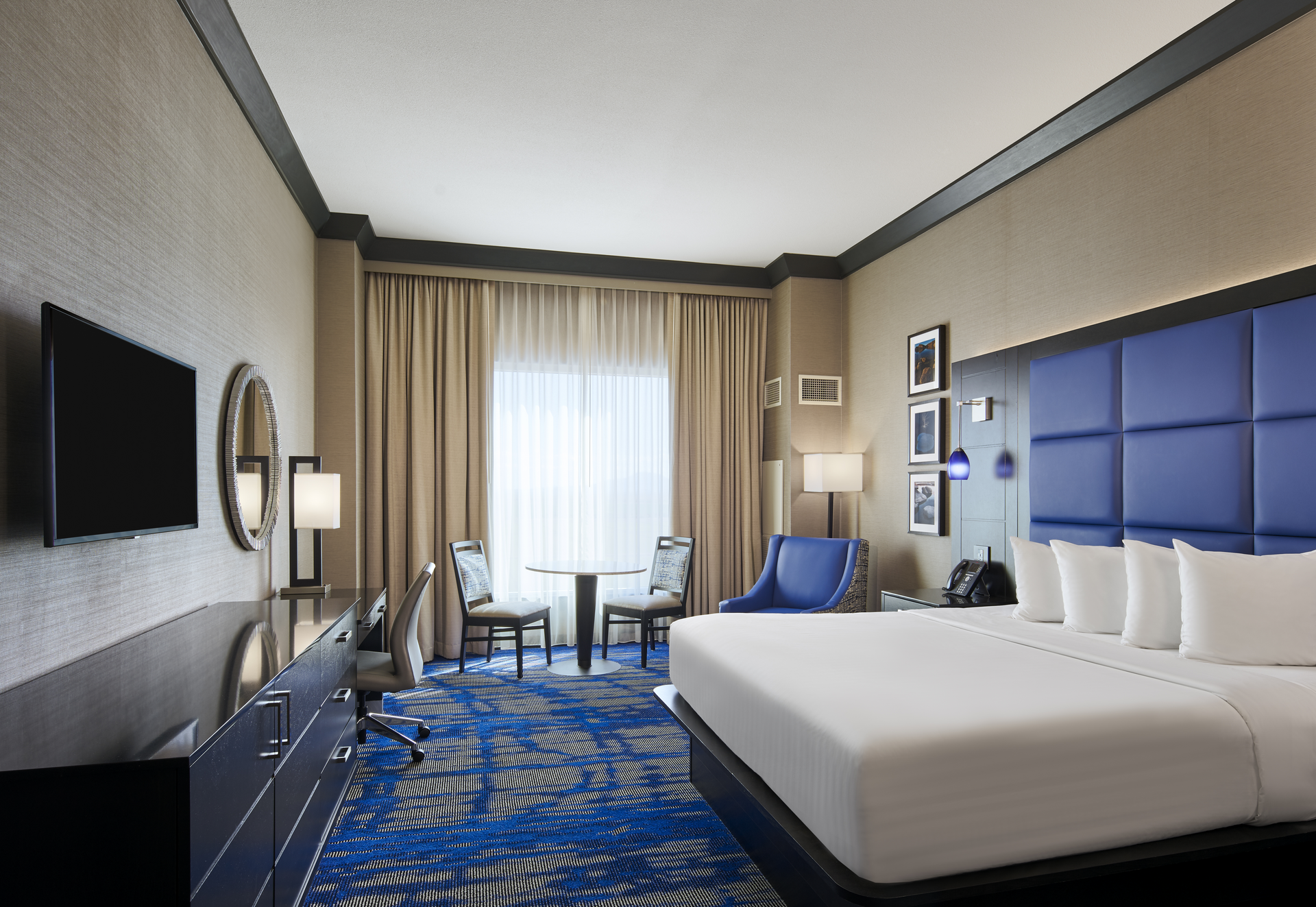 Ak-Chin High-Rise Deluxe Room King - Non-Smoking