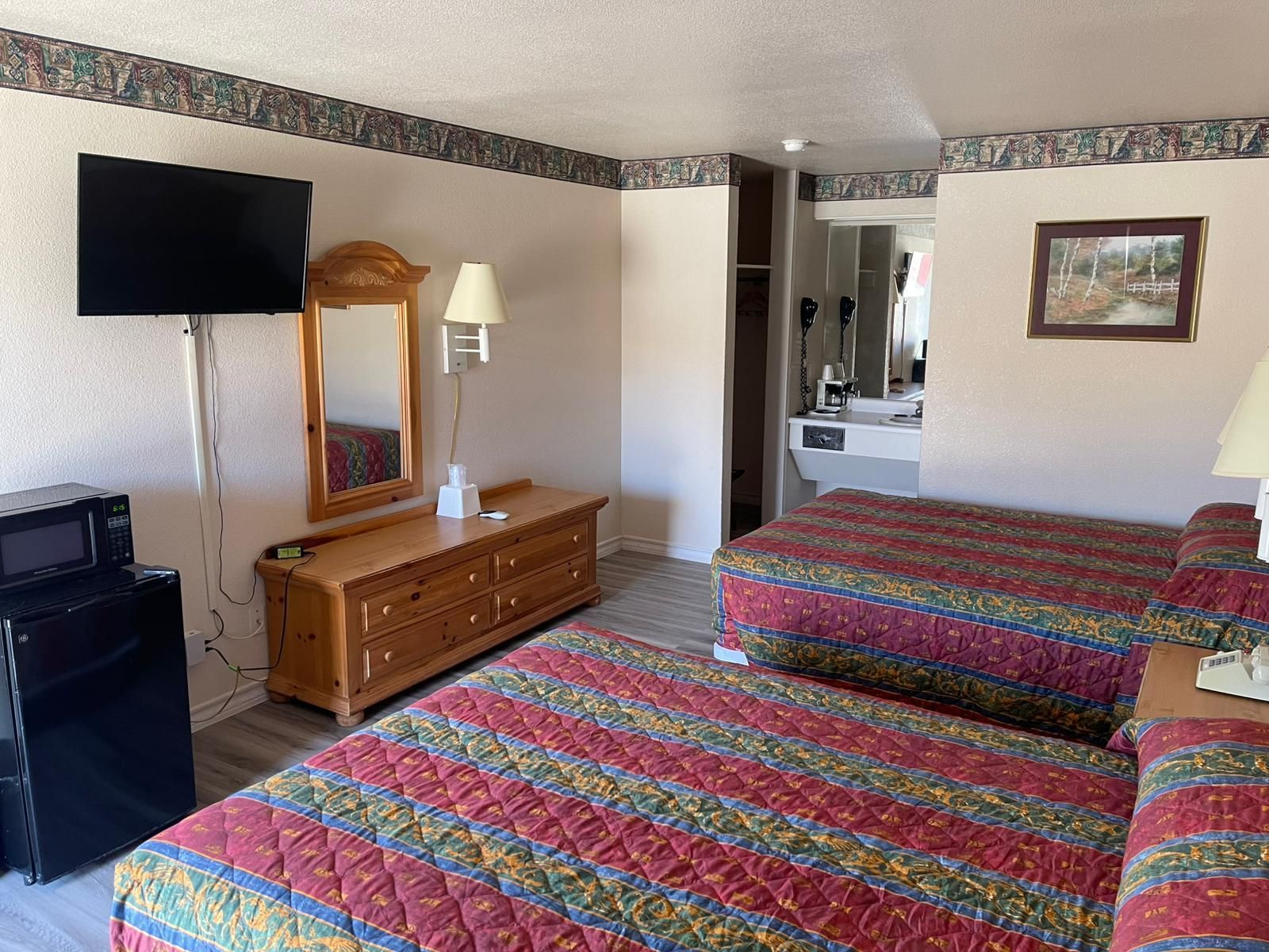 Premium 2 Double Beds with Spa Jacuzzi Tub - Non-Smoking
