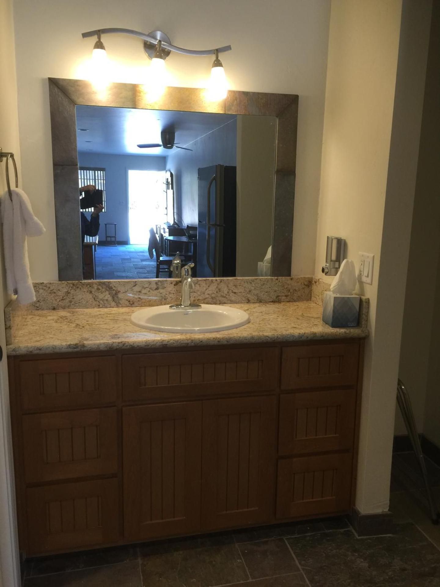 Deluxe Queen Suite