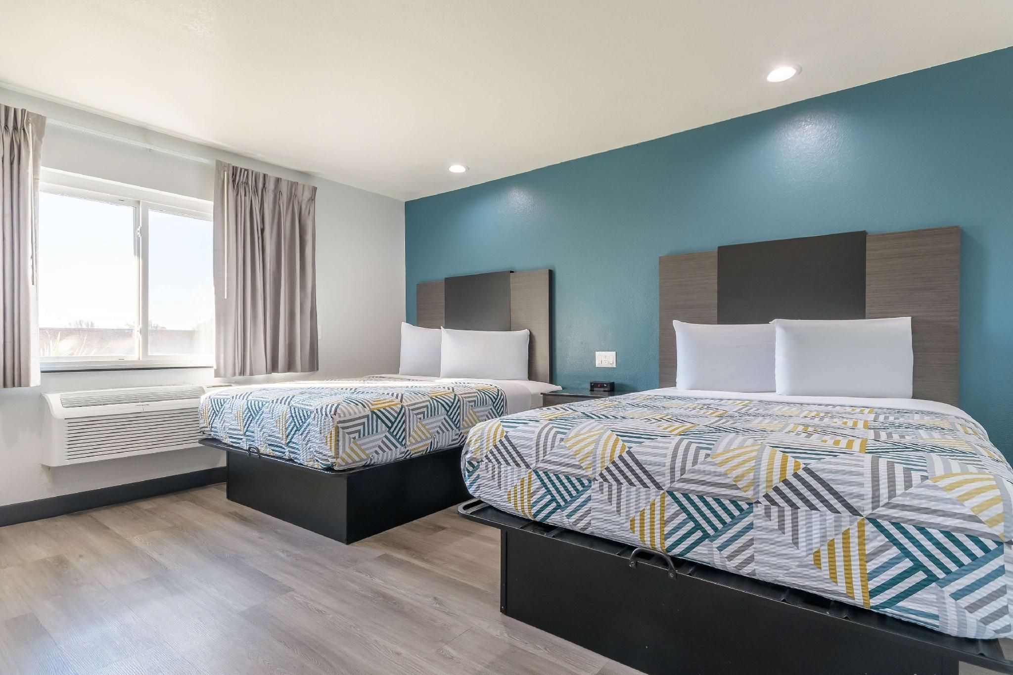 2 Queen Beds | Suite, Non-Smoking, Micfridge