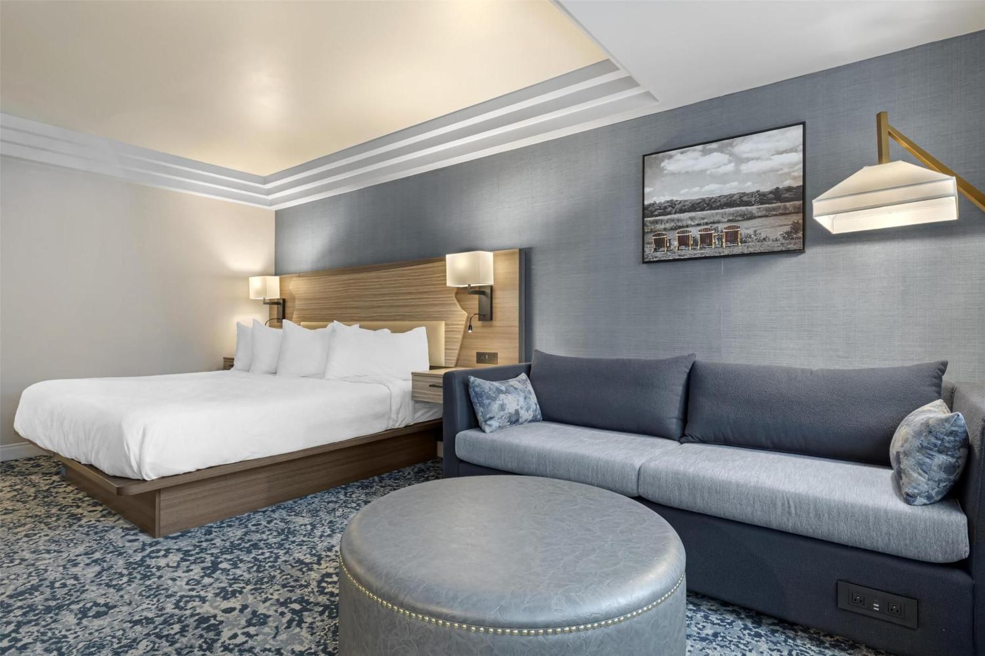 King Room with Sofa Bed - Non-Smoking