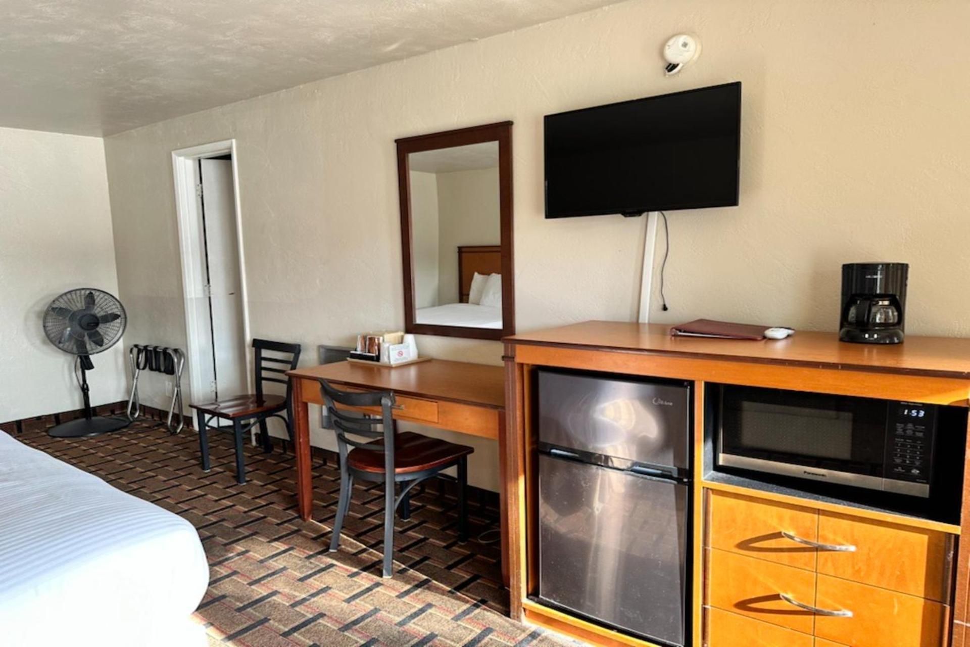 Superior Queen Room with Two Queen Beds