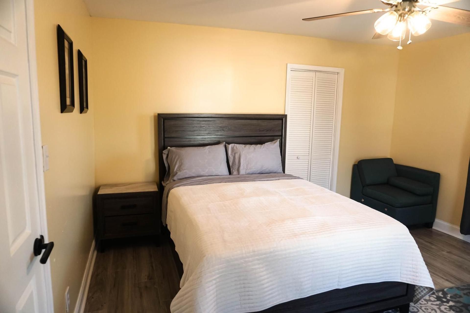 Double Room with Shared Facilities