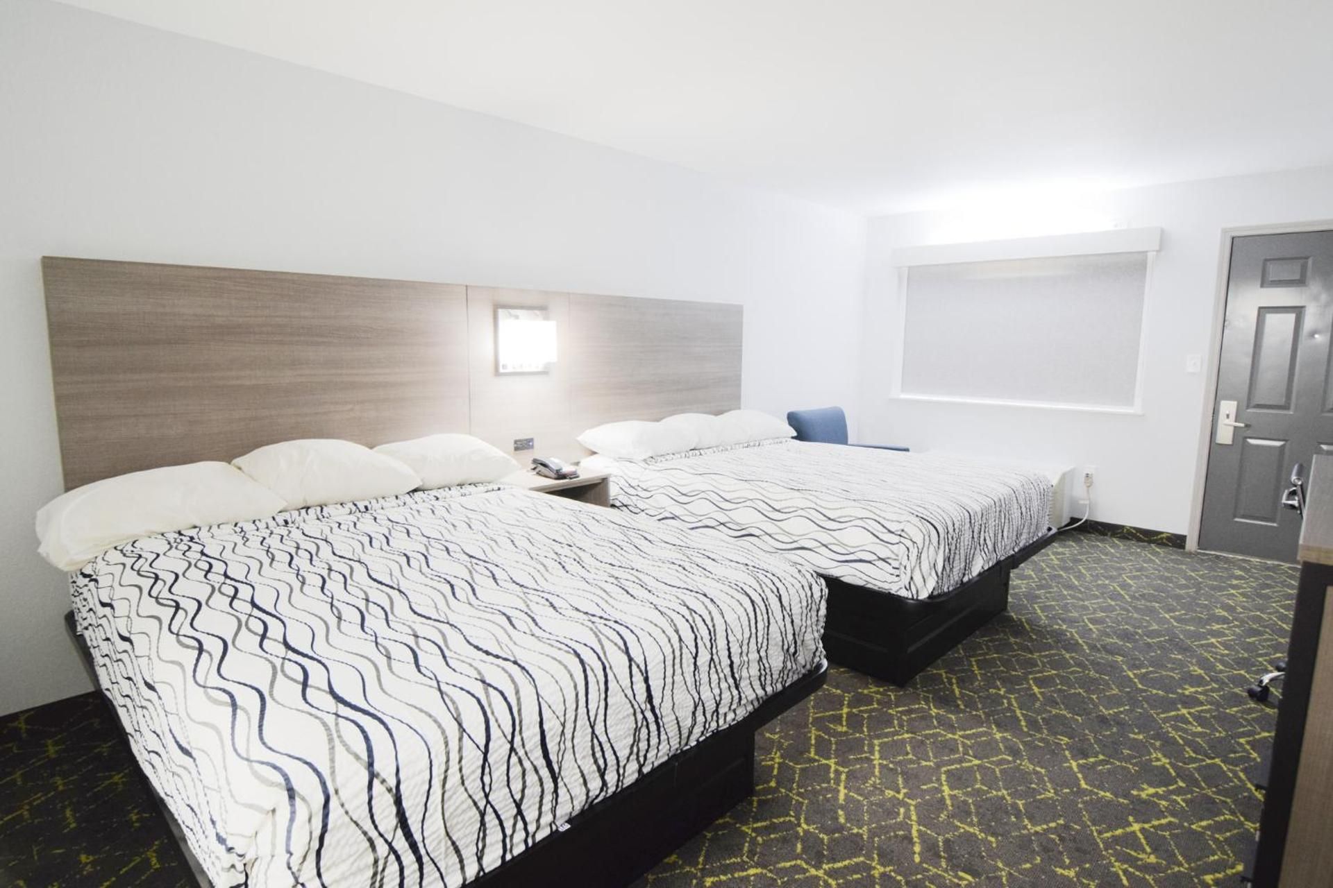 Queen Room with Two Queen Beds - Non-Smoking