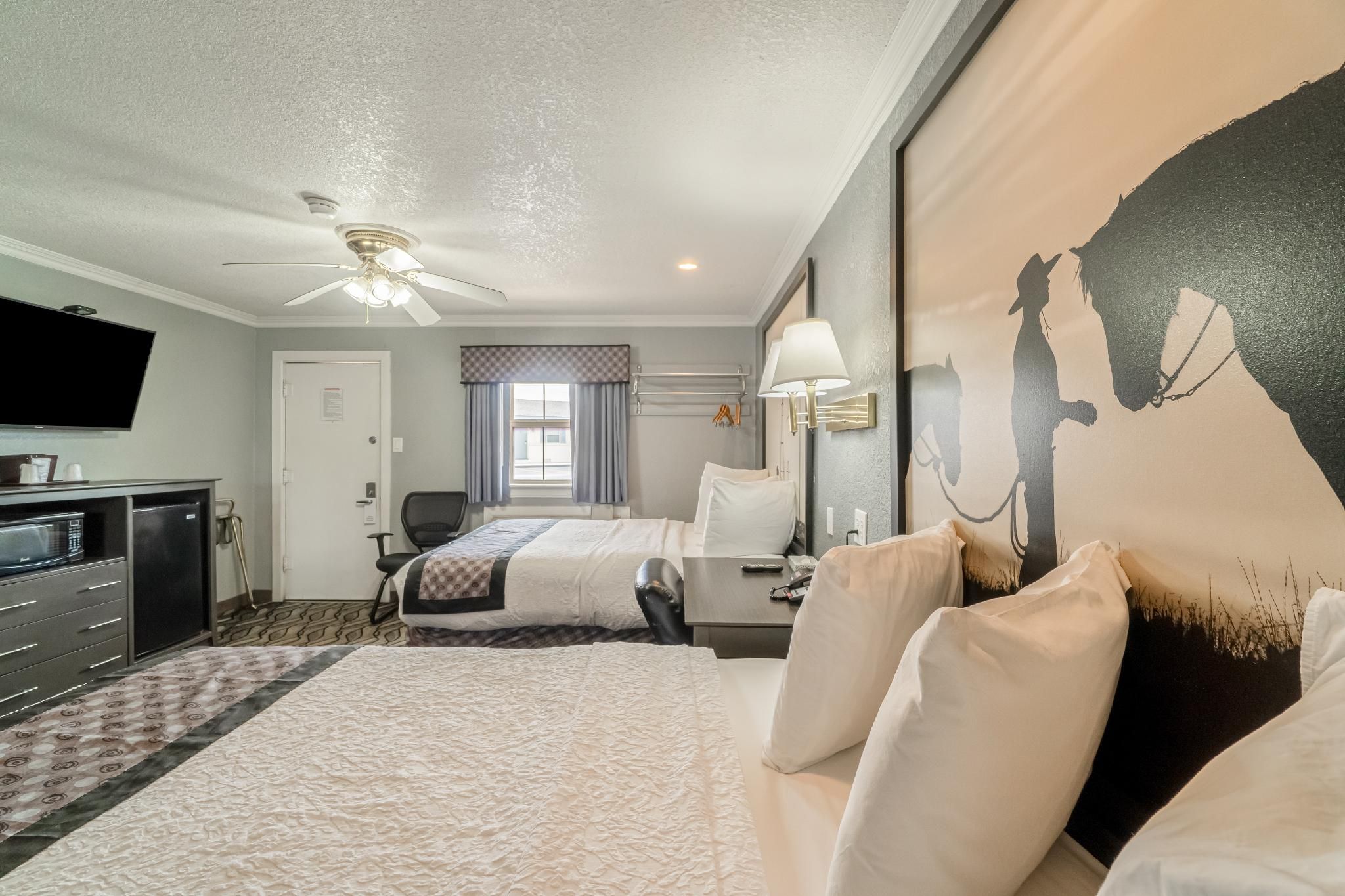 2 Queen Beds Accessible Non-Smoking