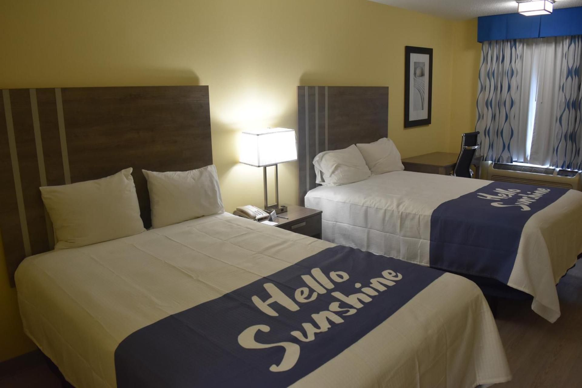 Days Inn by Wyndham Cape Carteret 2 Double Beds, Non-Smoking 3