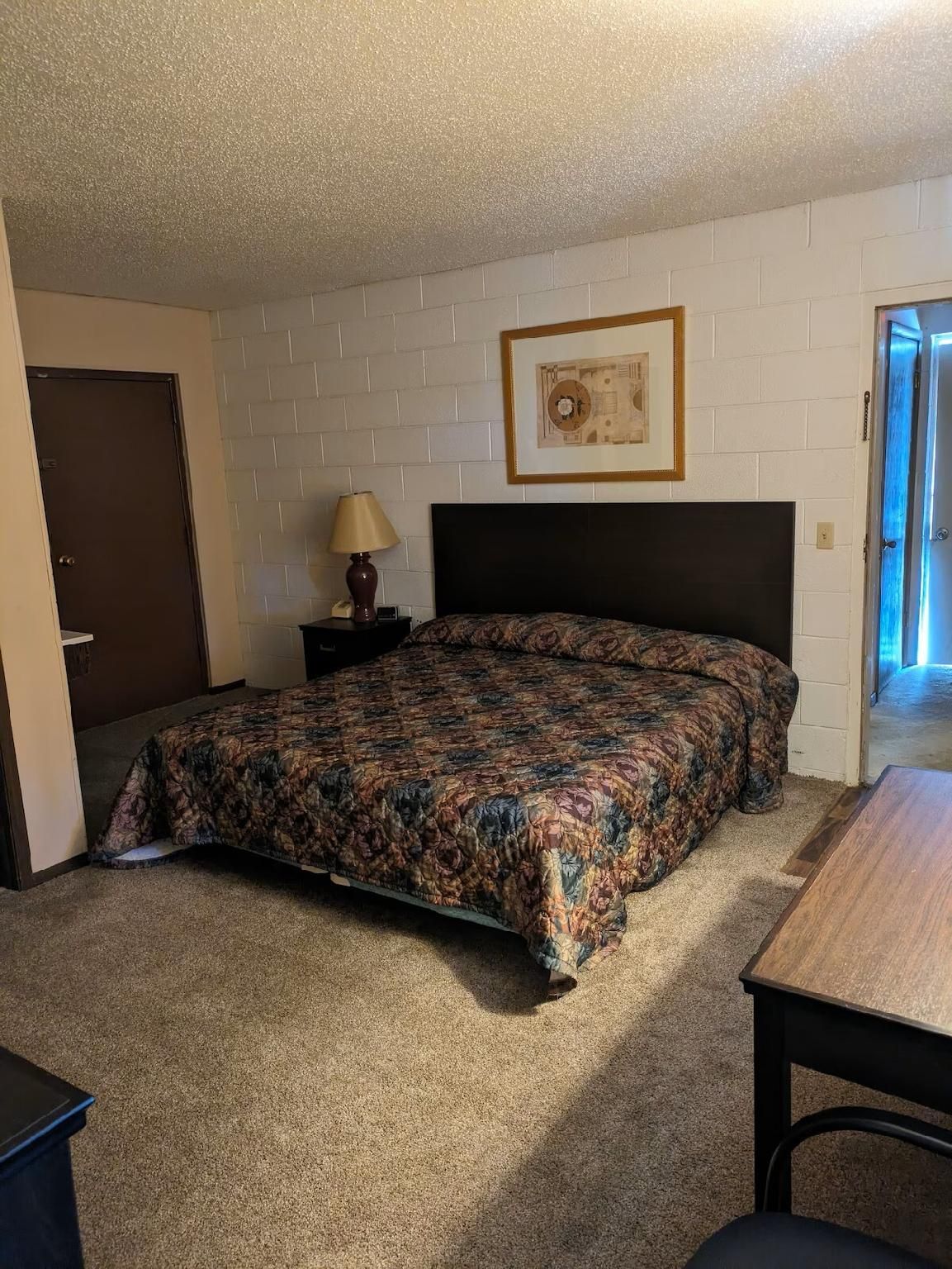 Paradise Falls Motel Queen- Ensuite