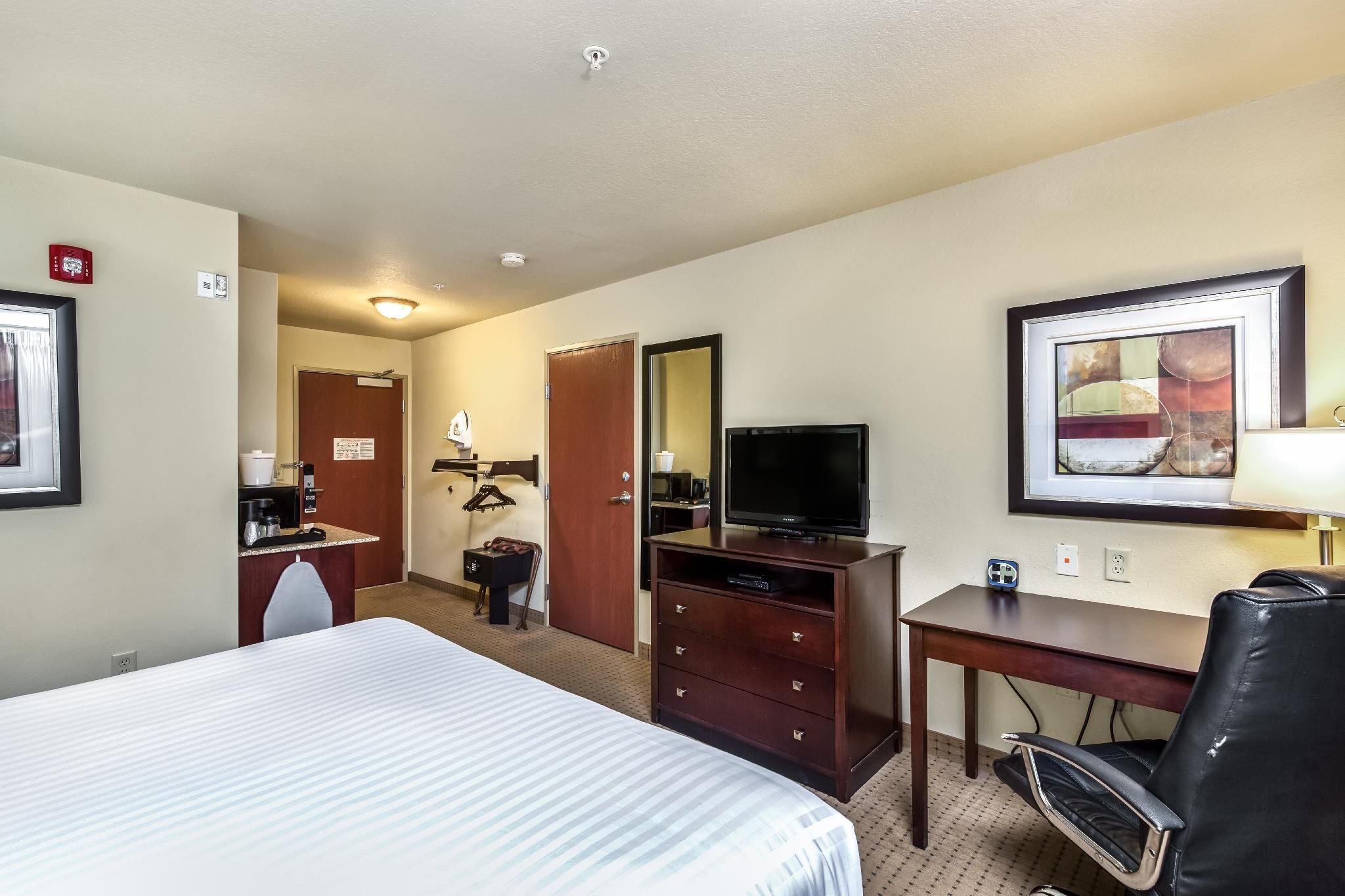 Accessible Single King Guestroom Non Smoking