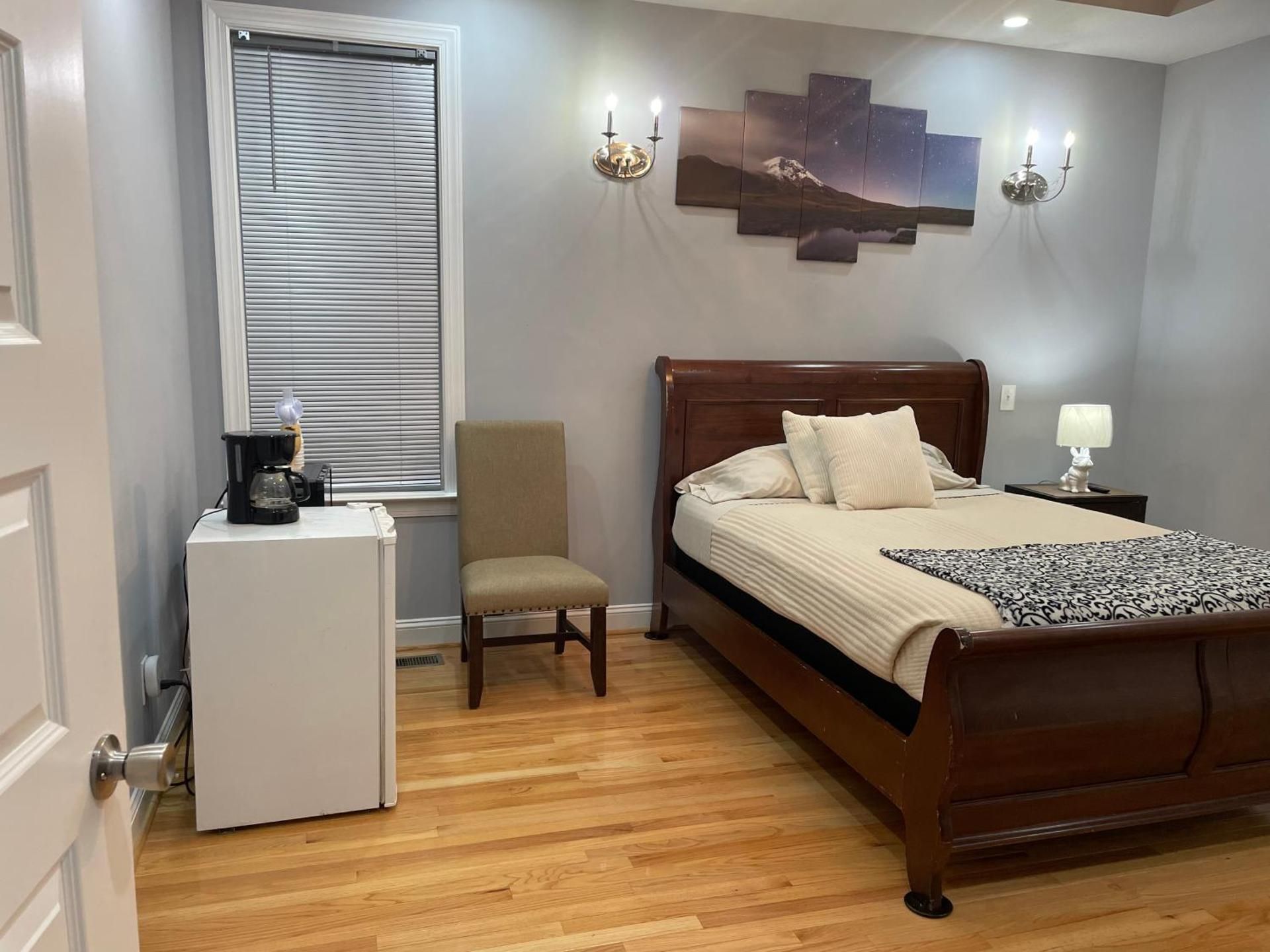 Deluxe Queen Room