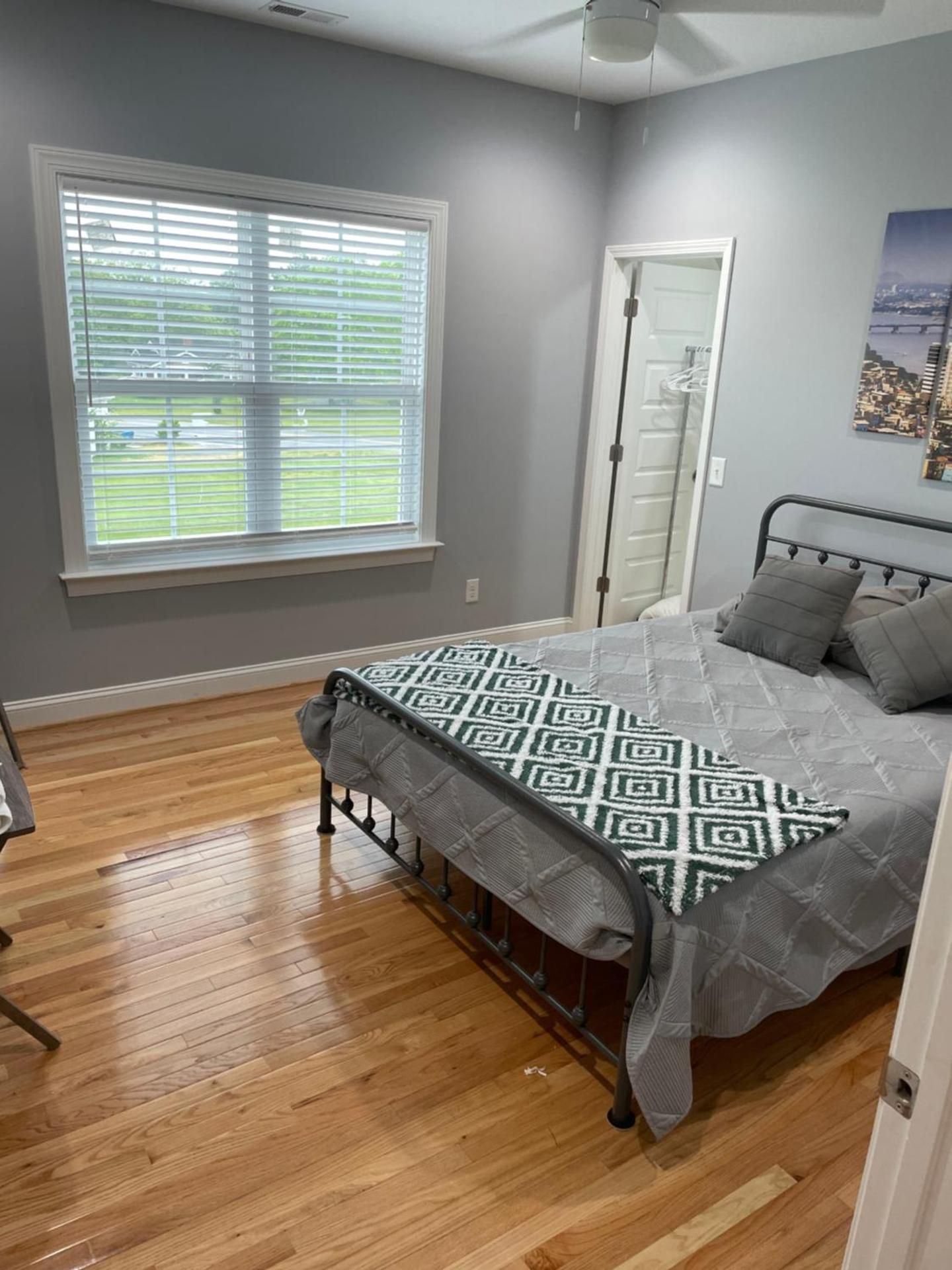 Queen Room with Shared Bathroom