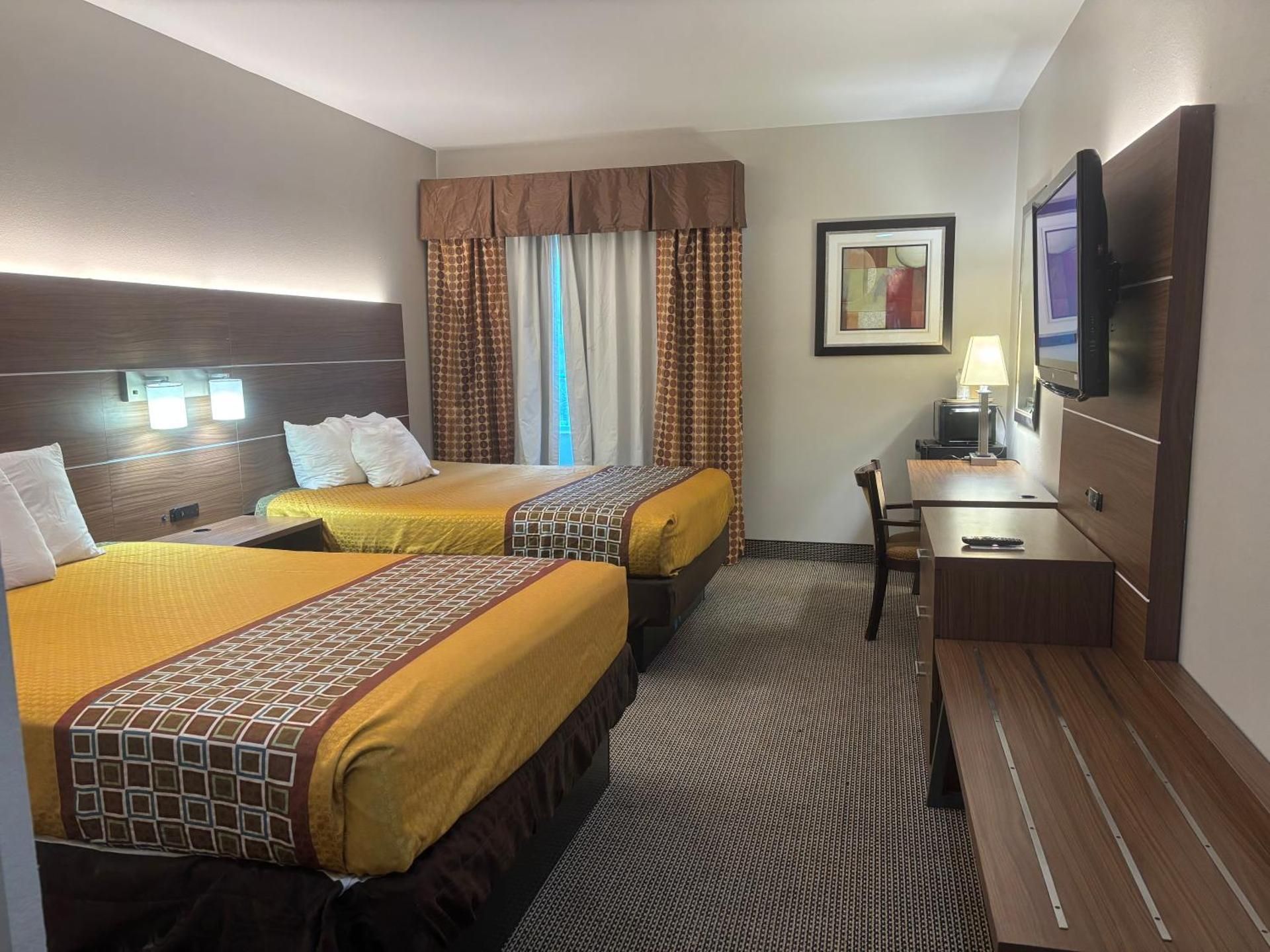 Queen Room with Two Queen Beds - Smoking