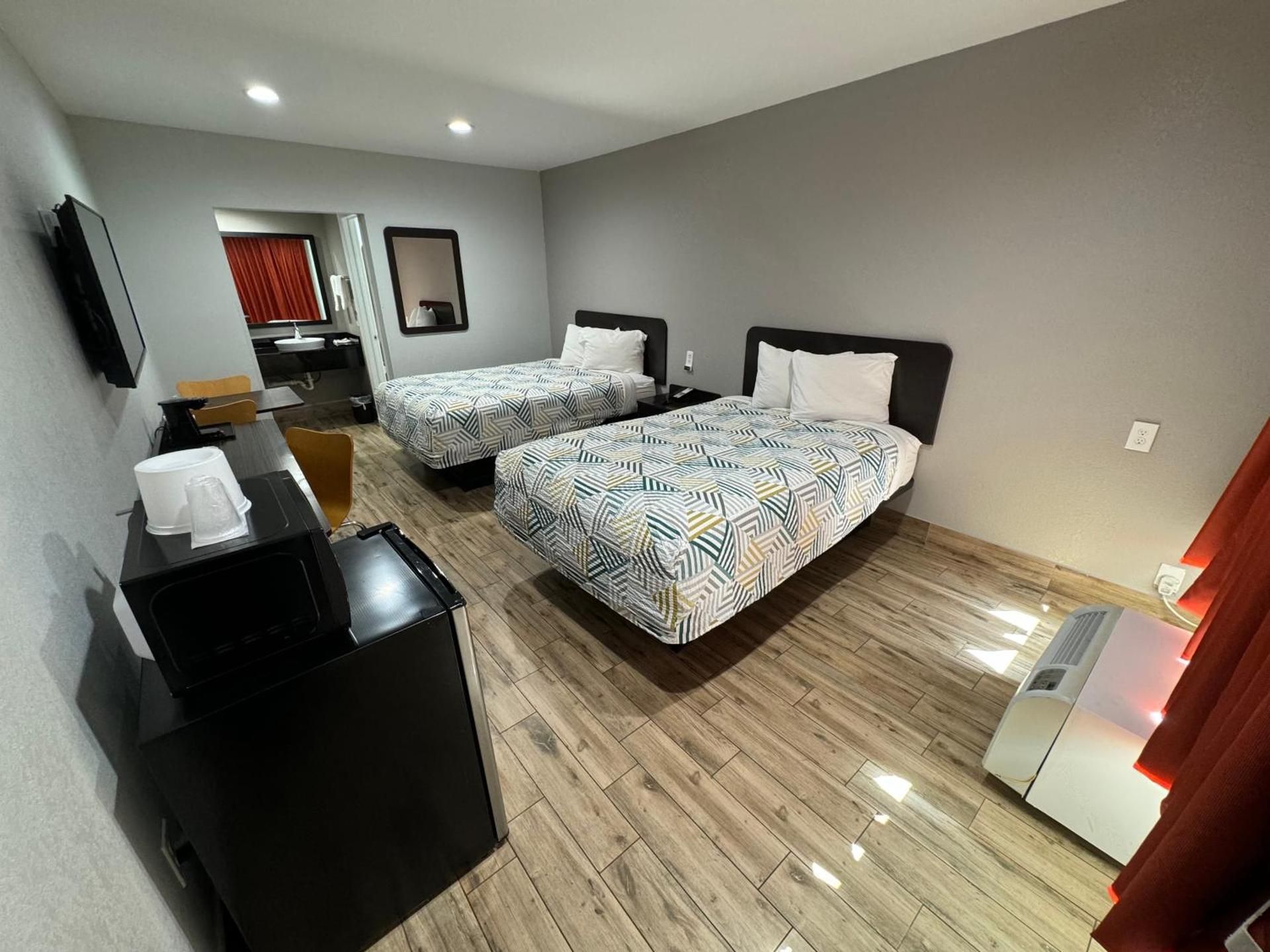 Deluxe Quadruple Room - Non-Smoking