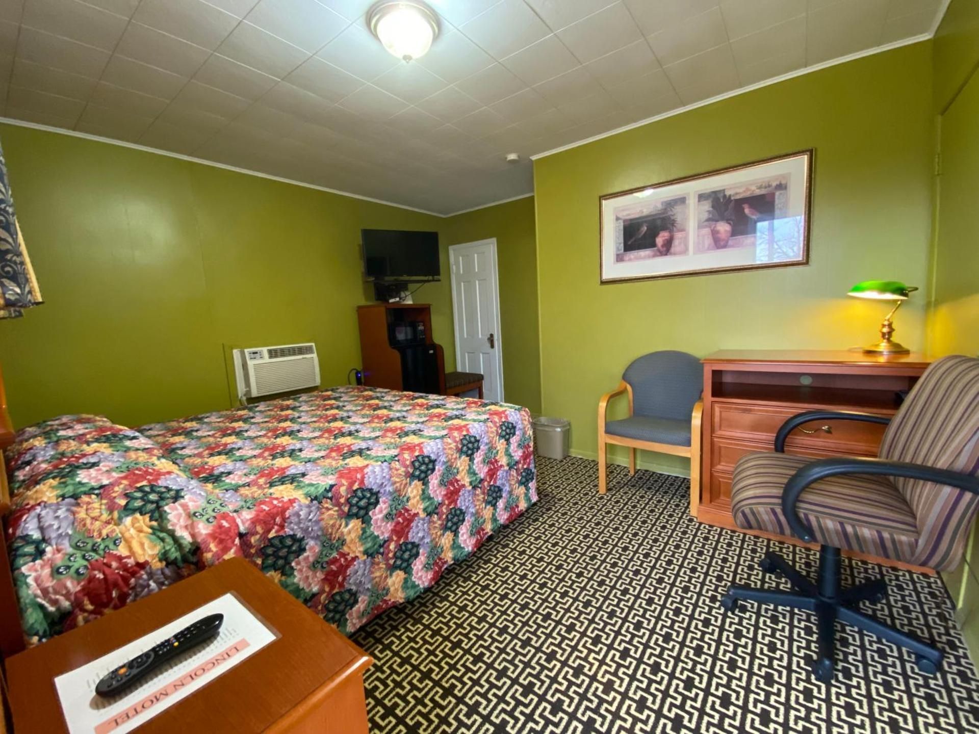 King Room - Non-Smoking