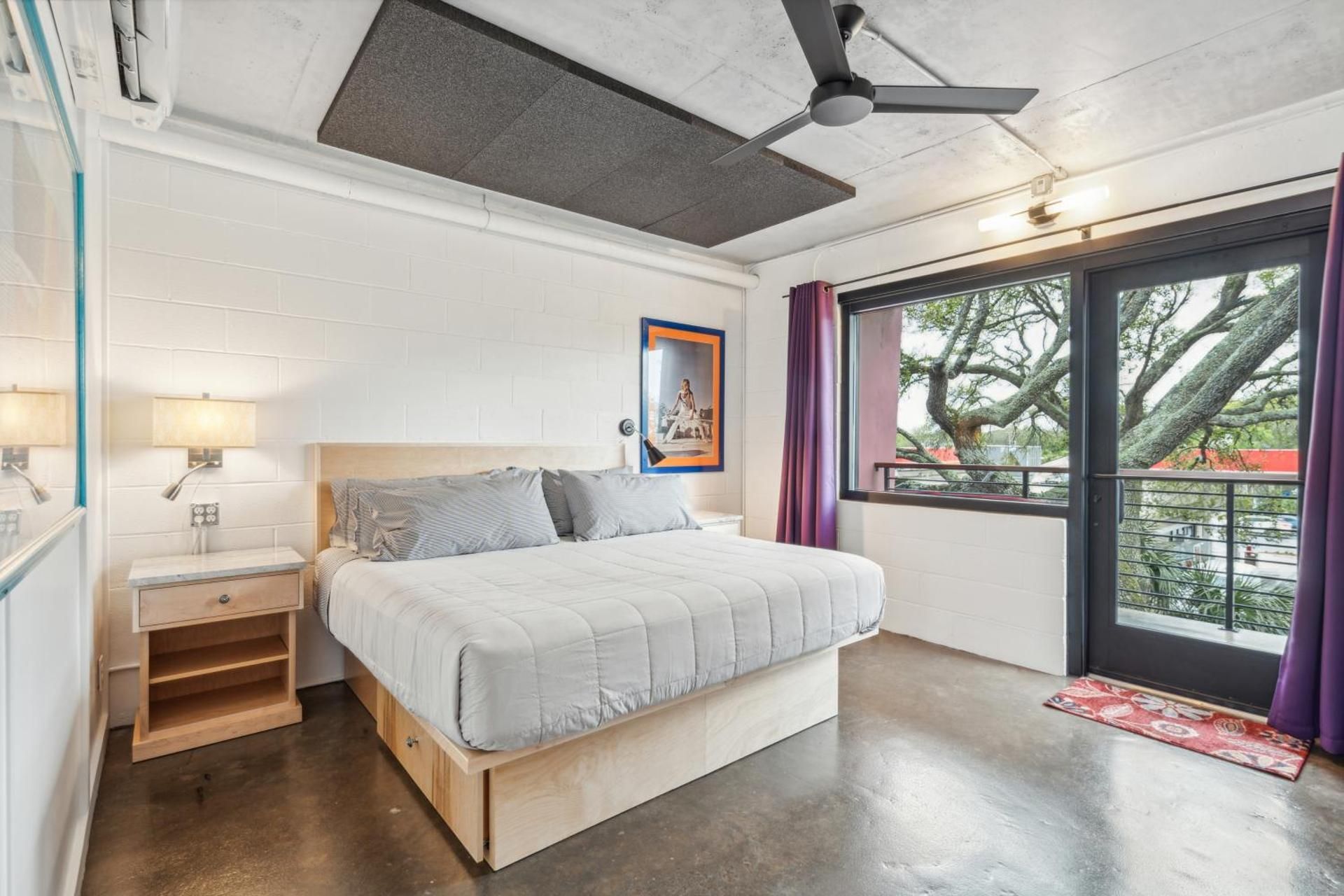 Deluxe King Studio