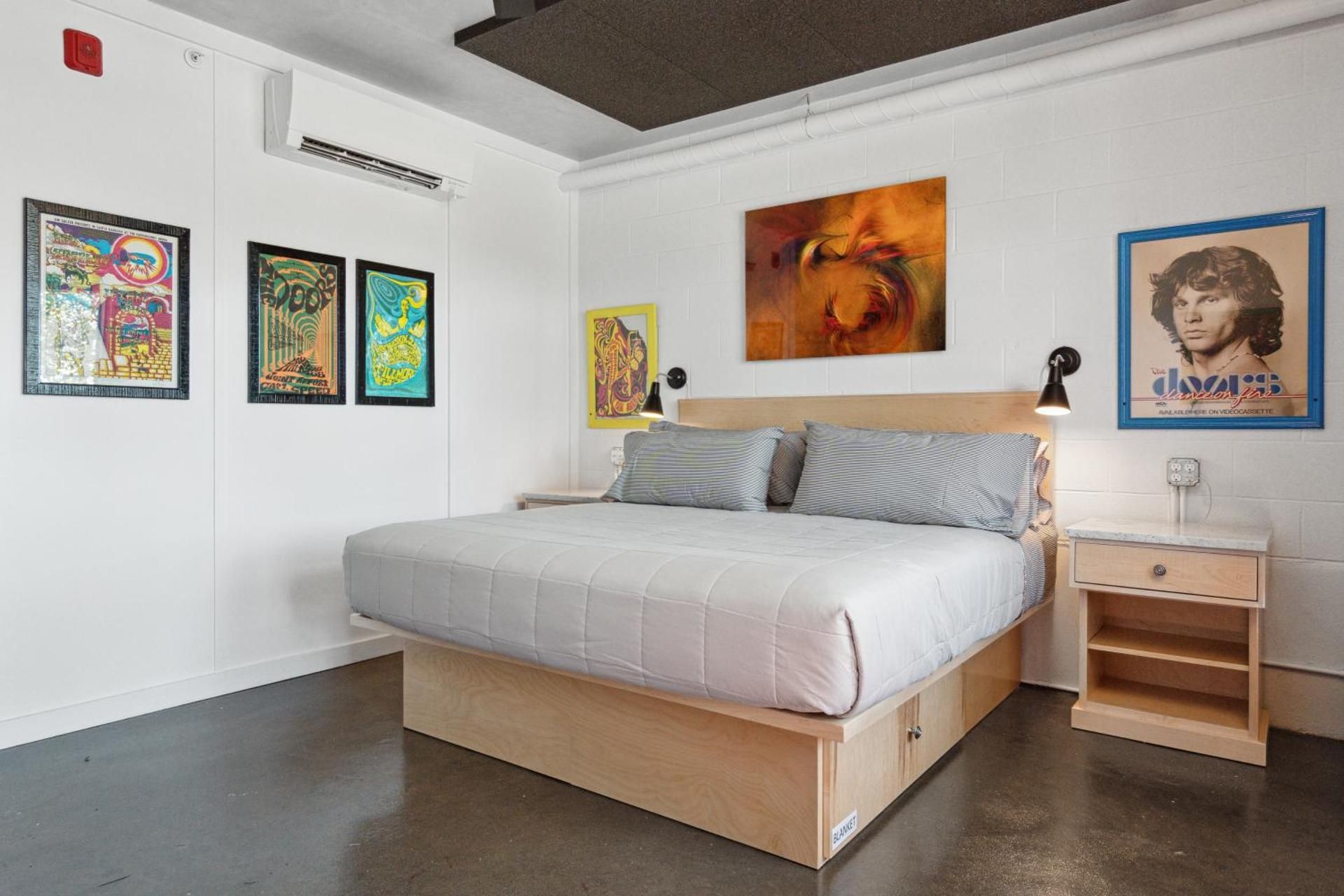 Deluxe King Suite