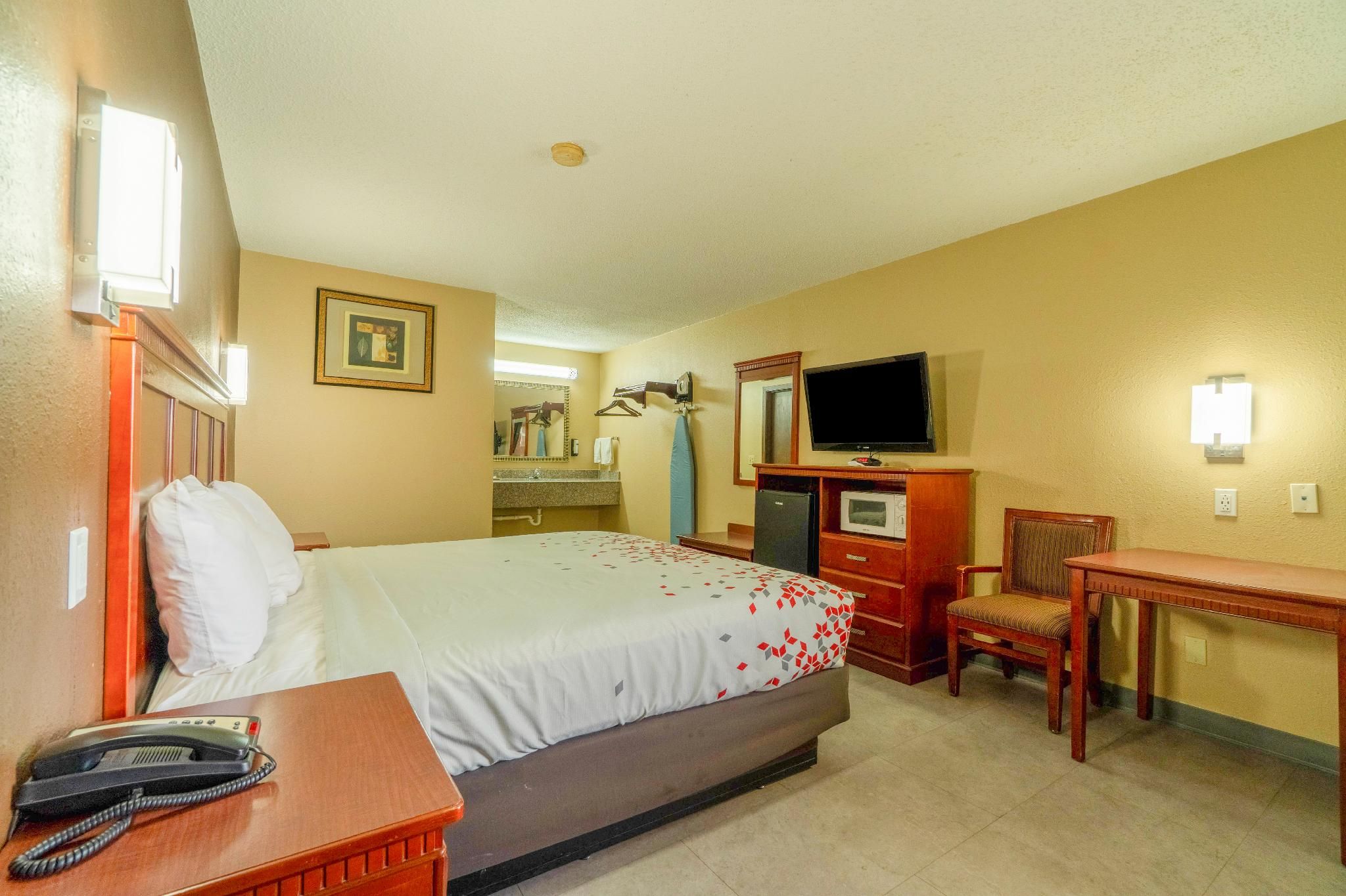 Crown Inn By OYO Denver Tx King Bed Non-Smoking 2