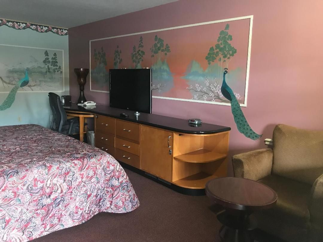 King Room - Non-Smoking