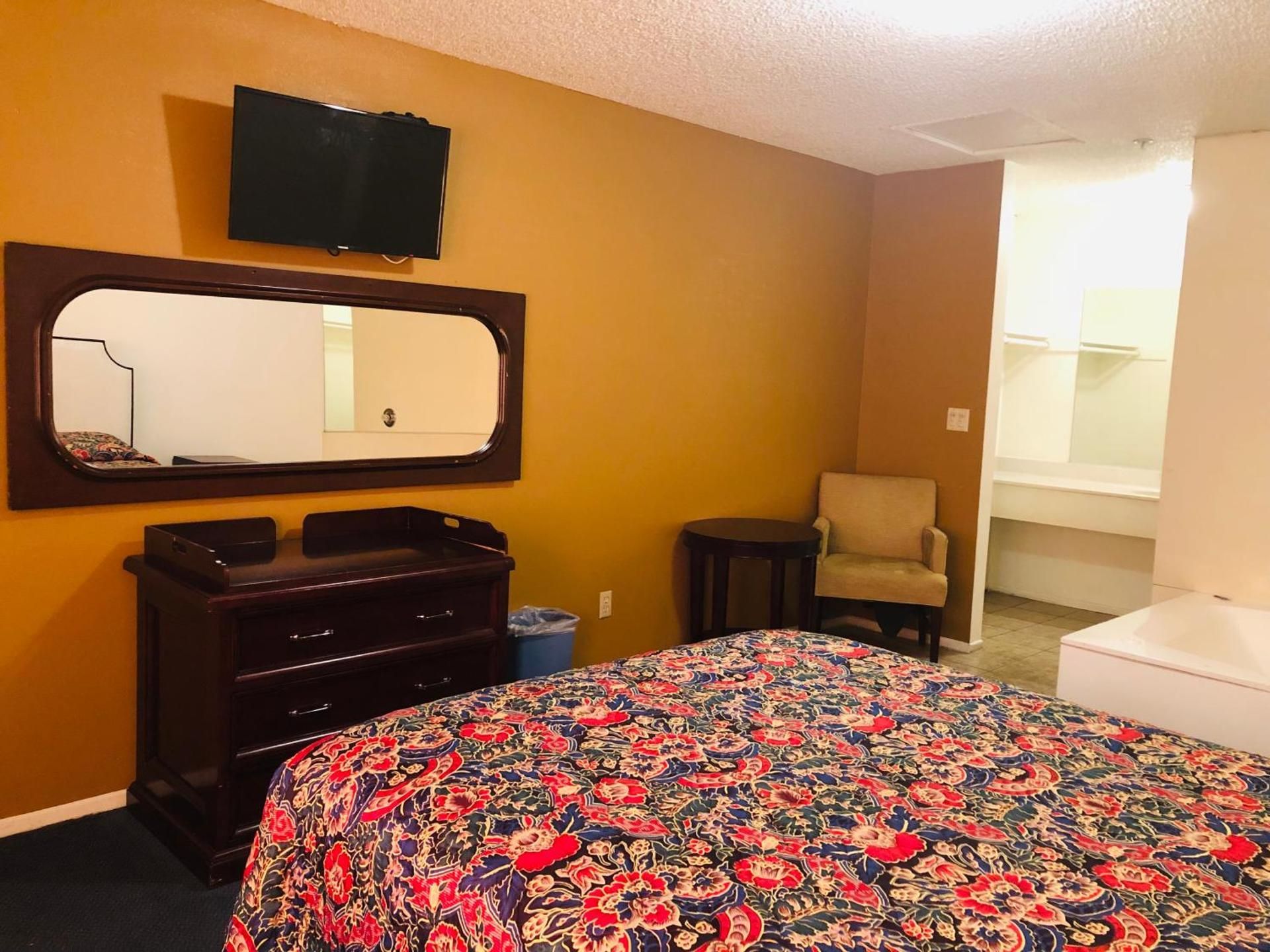 Deluxe Queen Room
