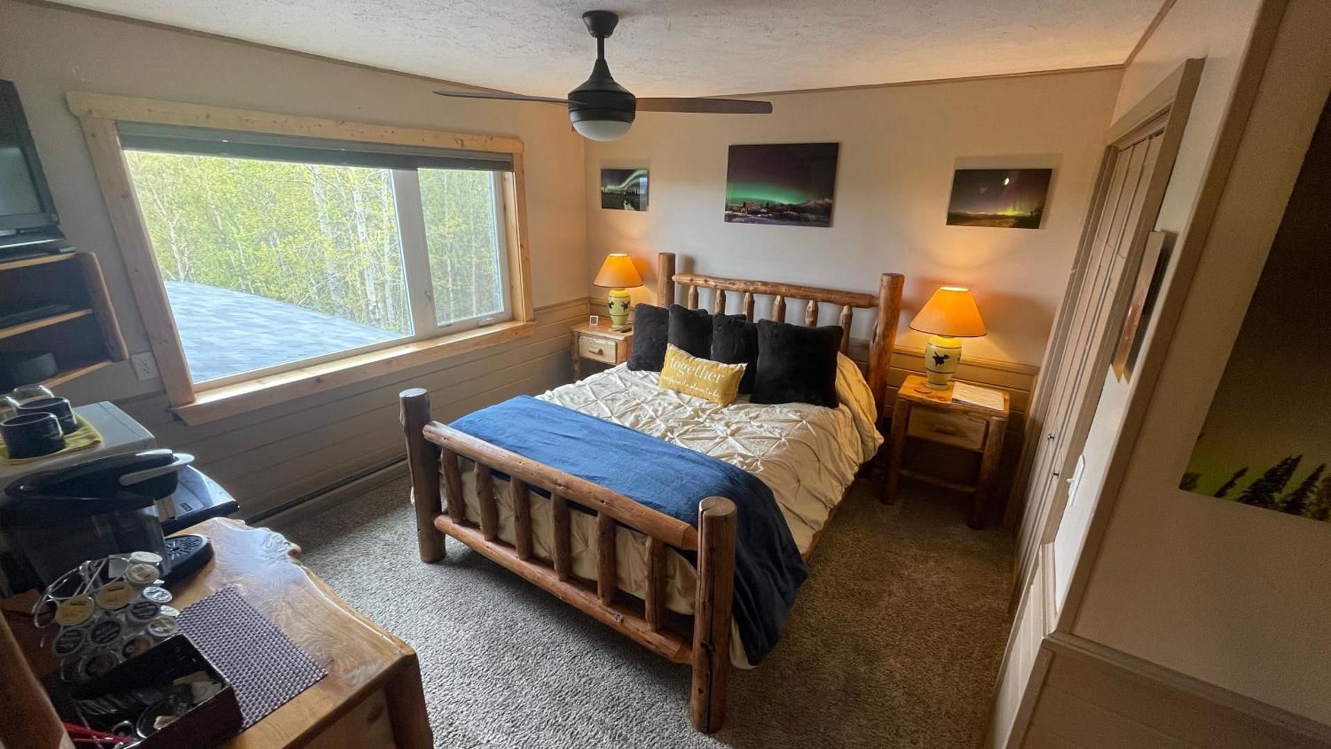 Deluxe Queen Room